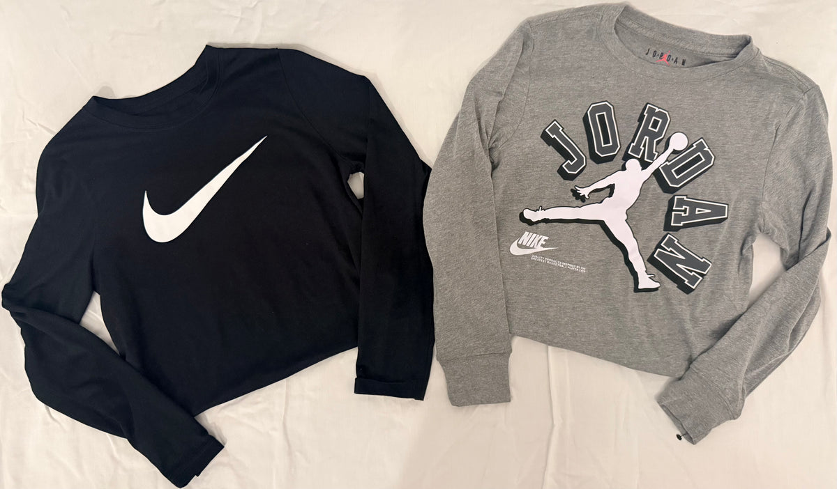 #143 Nike Air Jordan long sleeve boys tshirt lot size small (S)