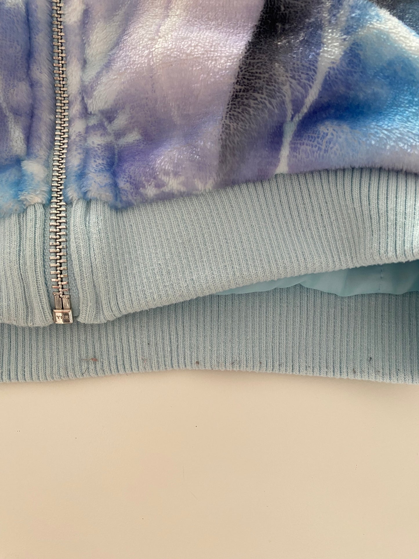 #117-Girls 3T, Disney Frozen 2 Full Zip Jacket, GUC