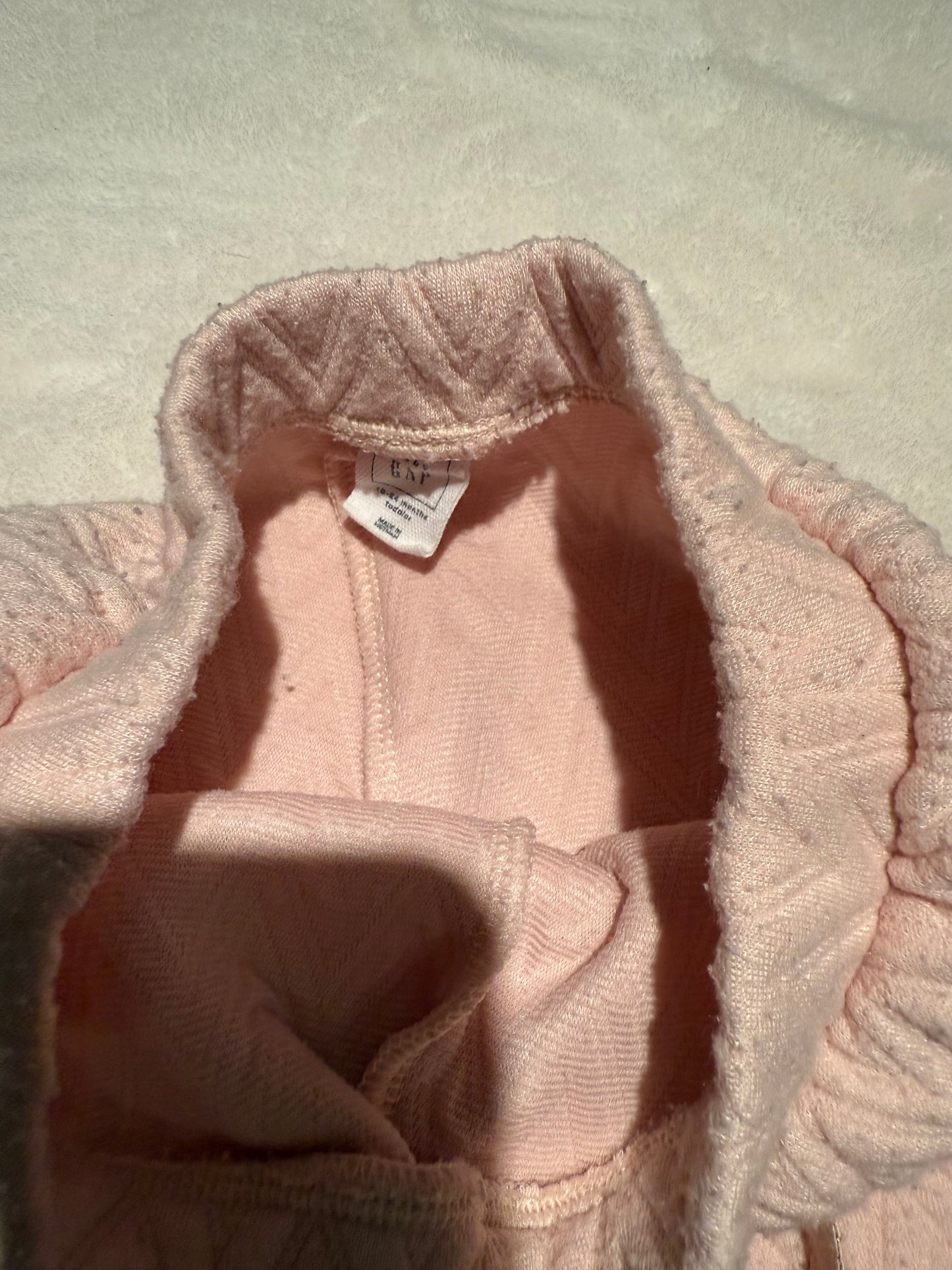 136 gap girl sweatpants 18/24 m