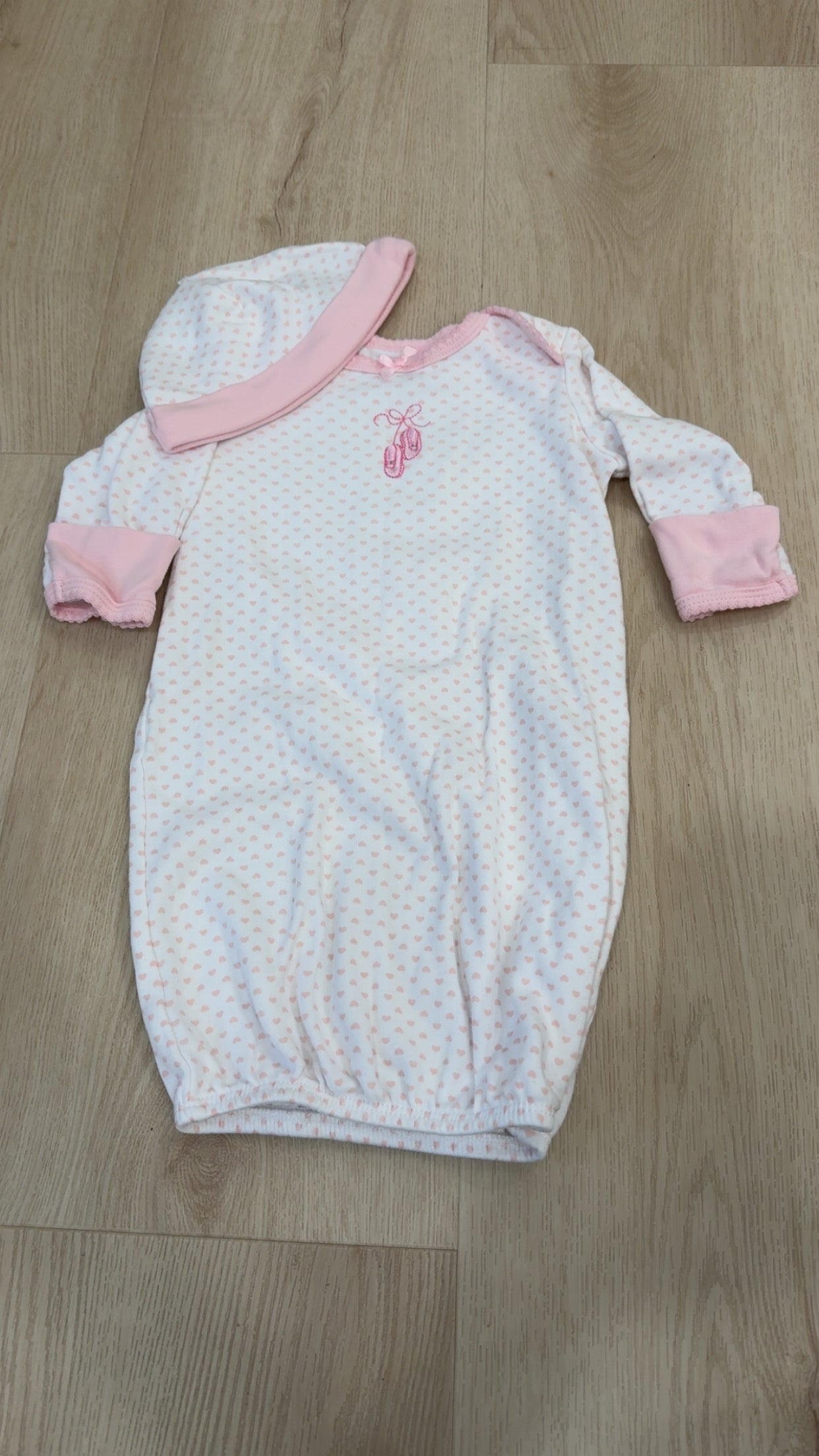 REDUCED! #49 girls Little Me white with hearts sleeper gown 0-3 months VGUC