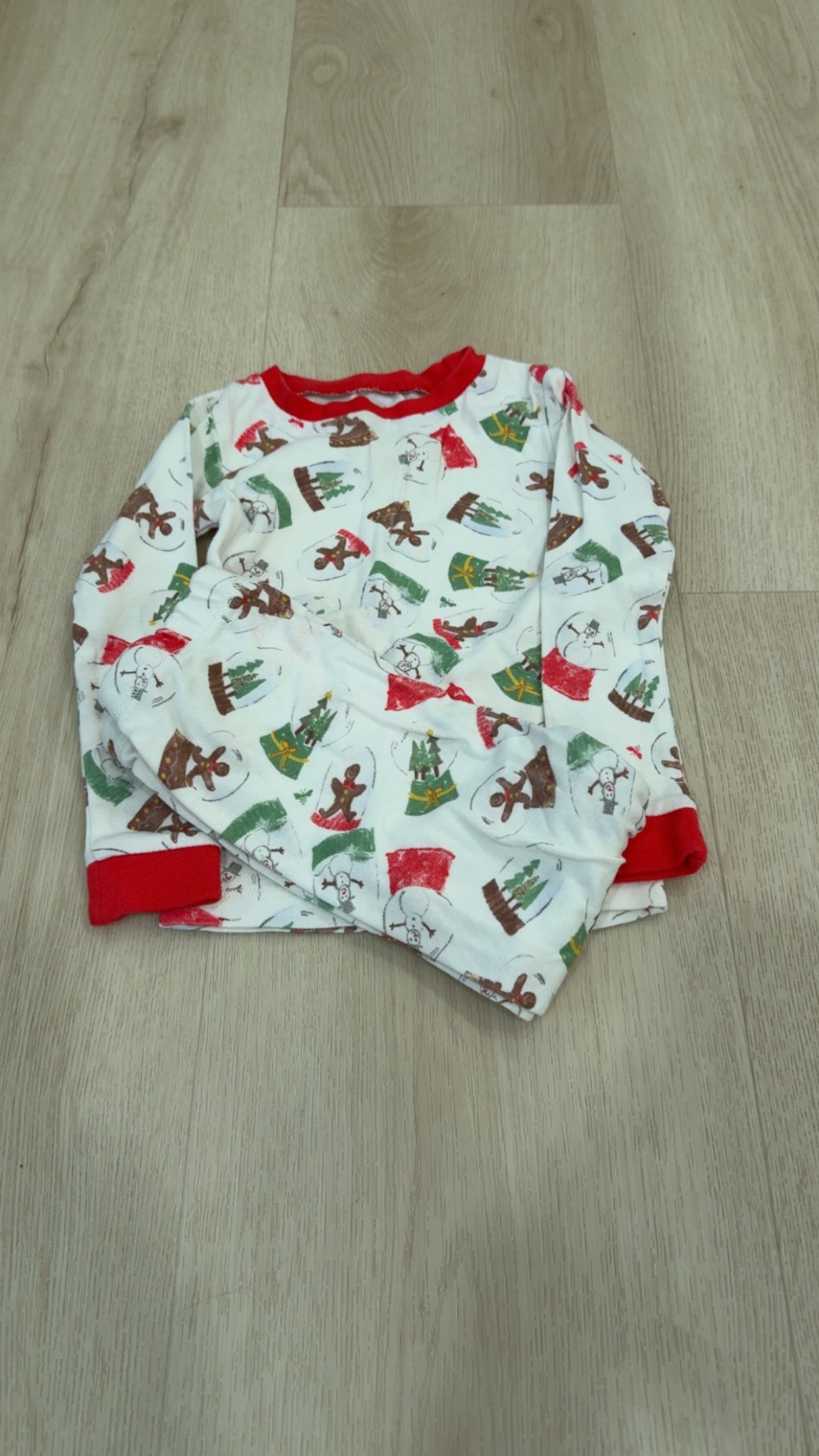 REDUCED! #49 GN Burts Bees Baby snowglobe pjs 24 months VGUC