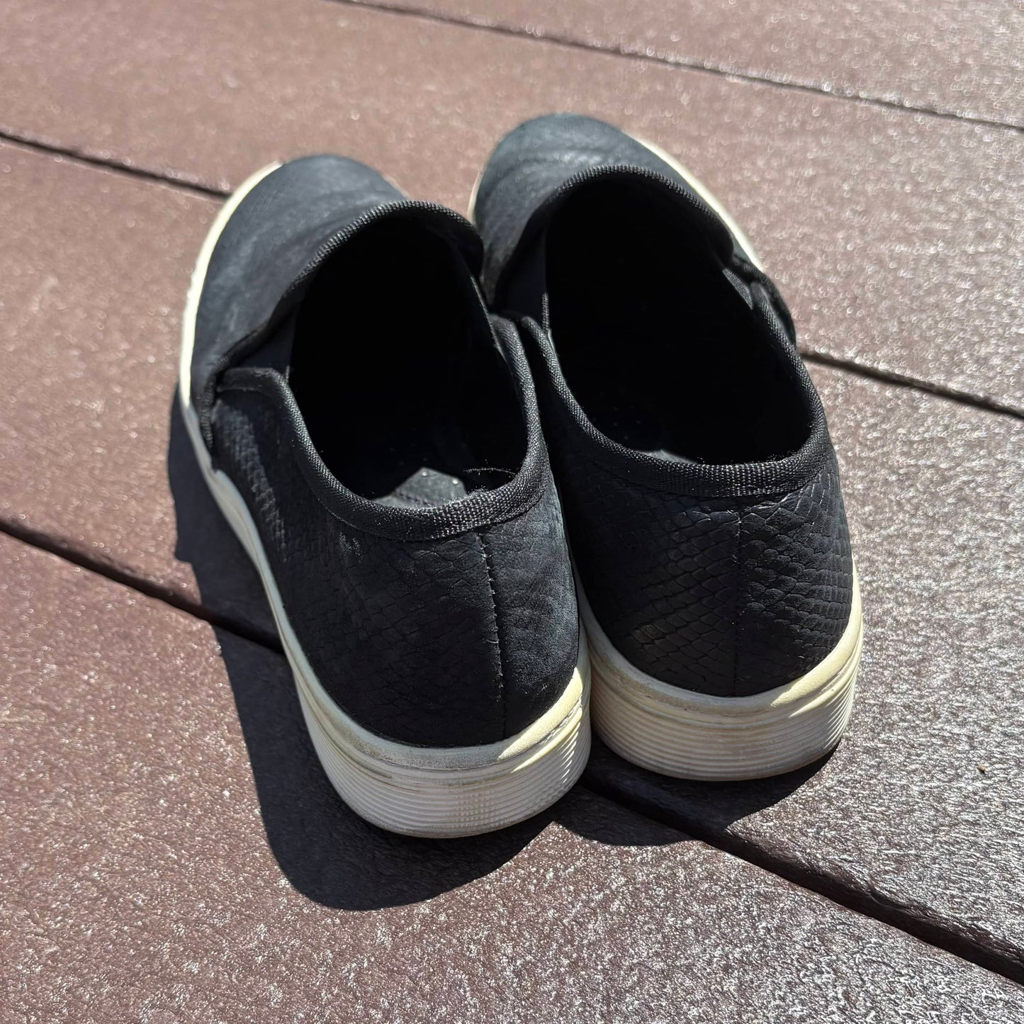 Seller 189 Women's Size 8.5 Sofft Somers Black Slip On Sneakers VGUC