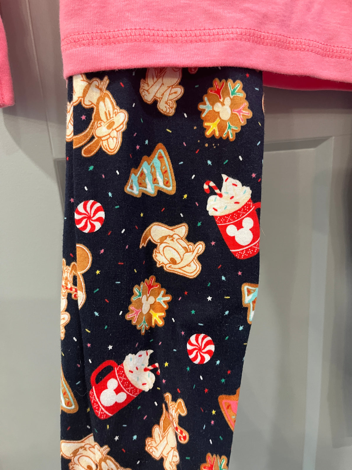 135 Minnie mouse Old Navy Pajama set, BNWT, size XL (12)