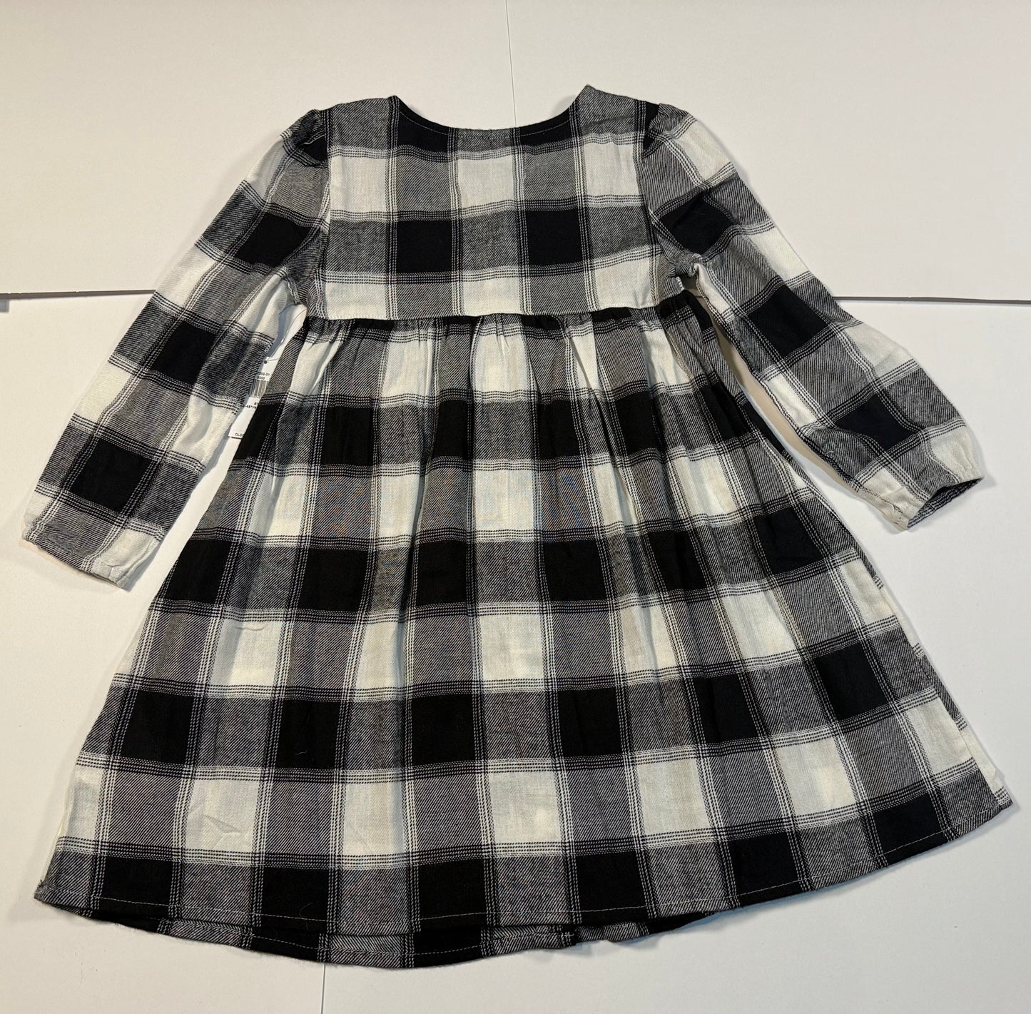 #180 Girls 5 Old Navy NWT Black and White Plaid Dress (2 available)
