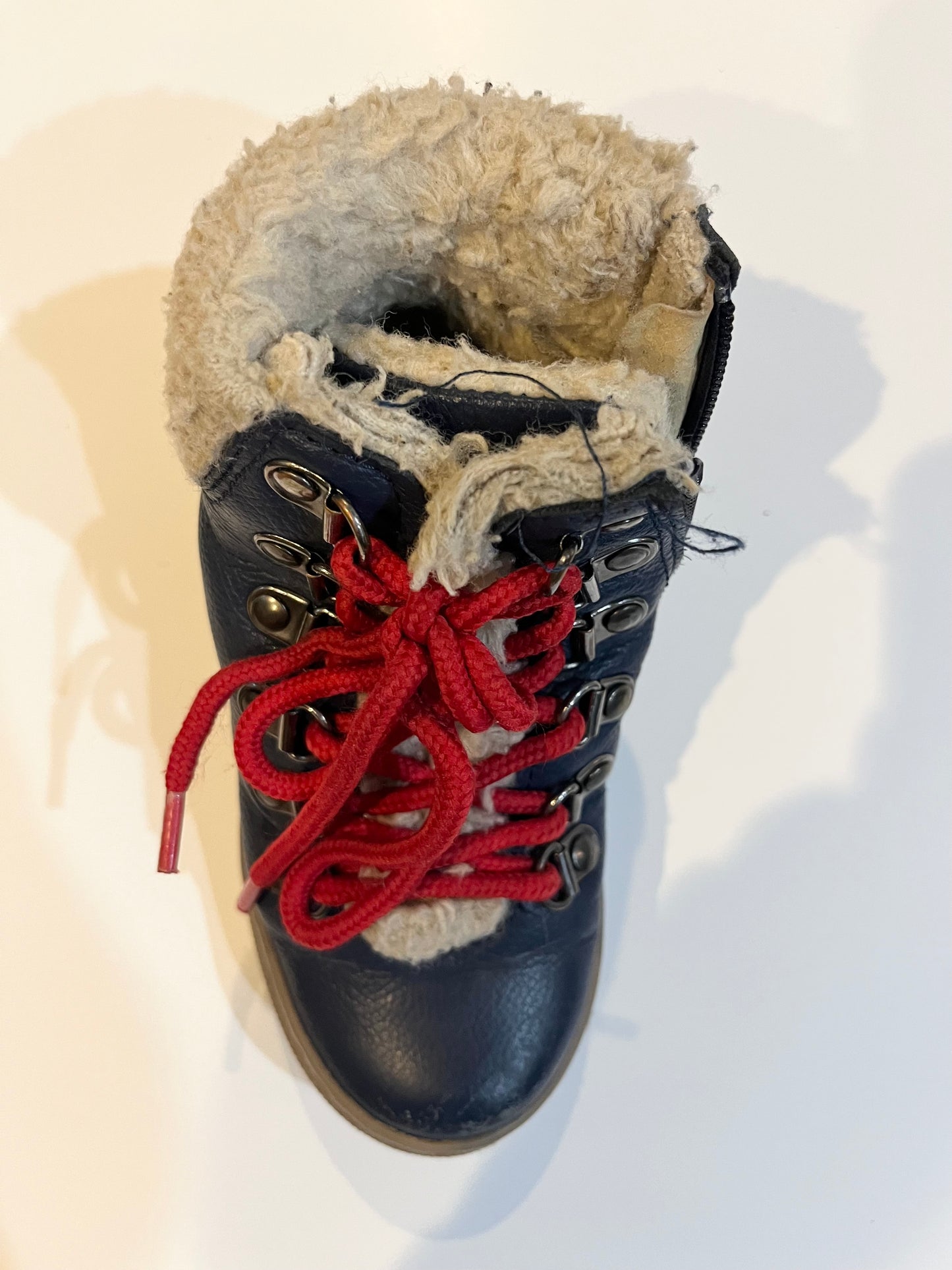 #67 Boden Navy Boots faux fur 27 (10US)