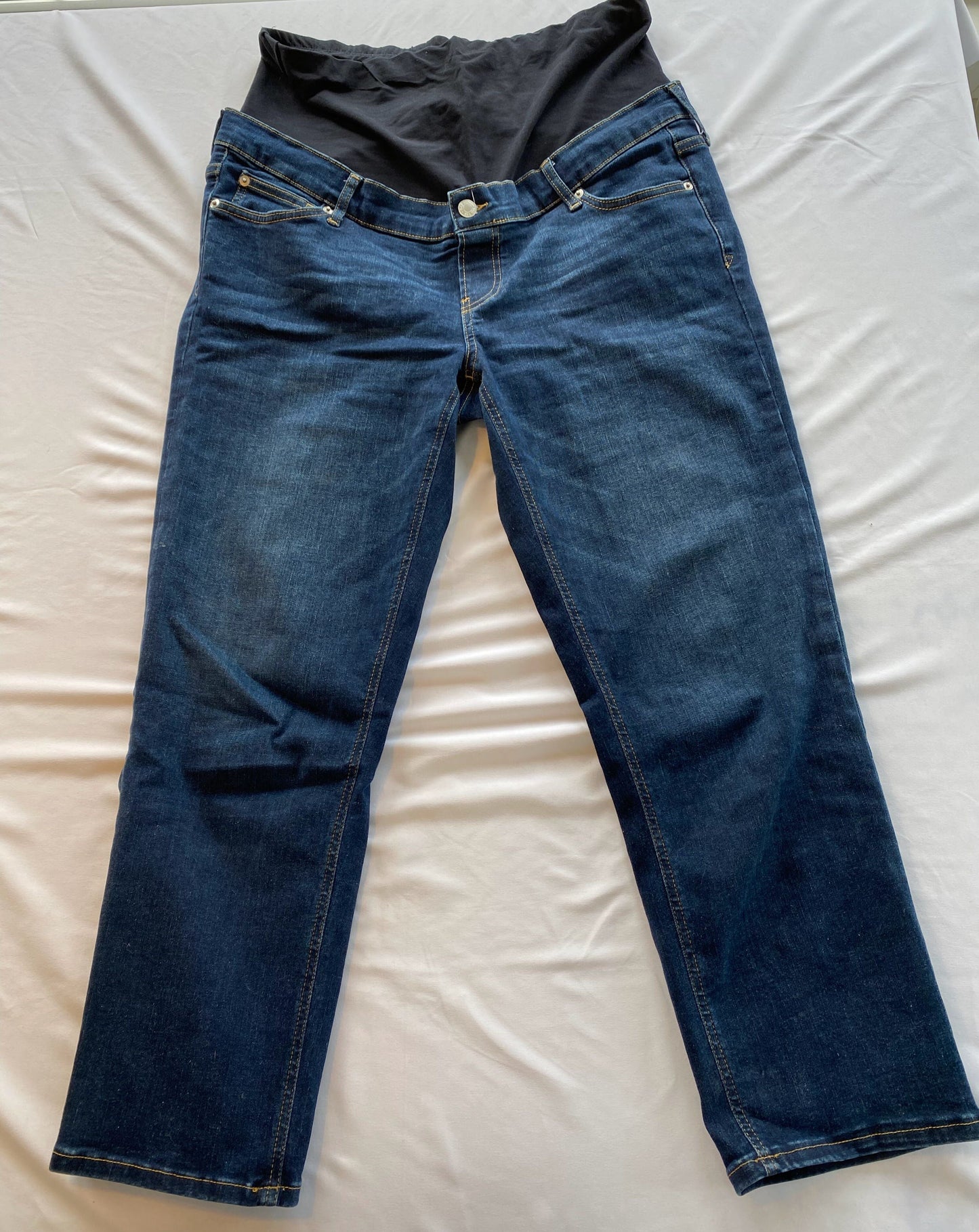 #113 Gap Maternity Jeans 30/10 Regular