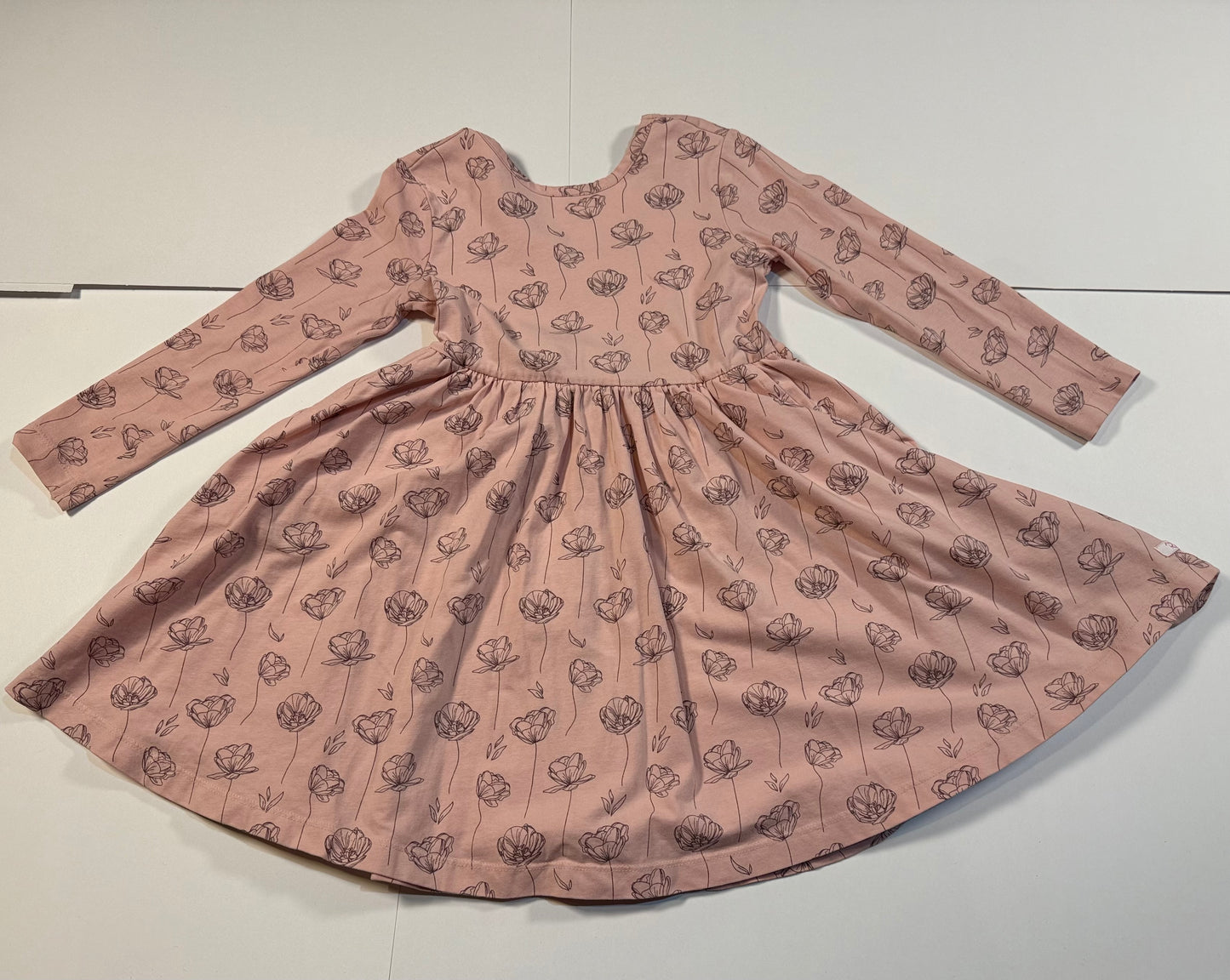 #180 Girls 5 Ruffle Butts Pink Floral Dress with Cute Bow on Back and Pockets