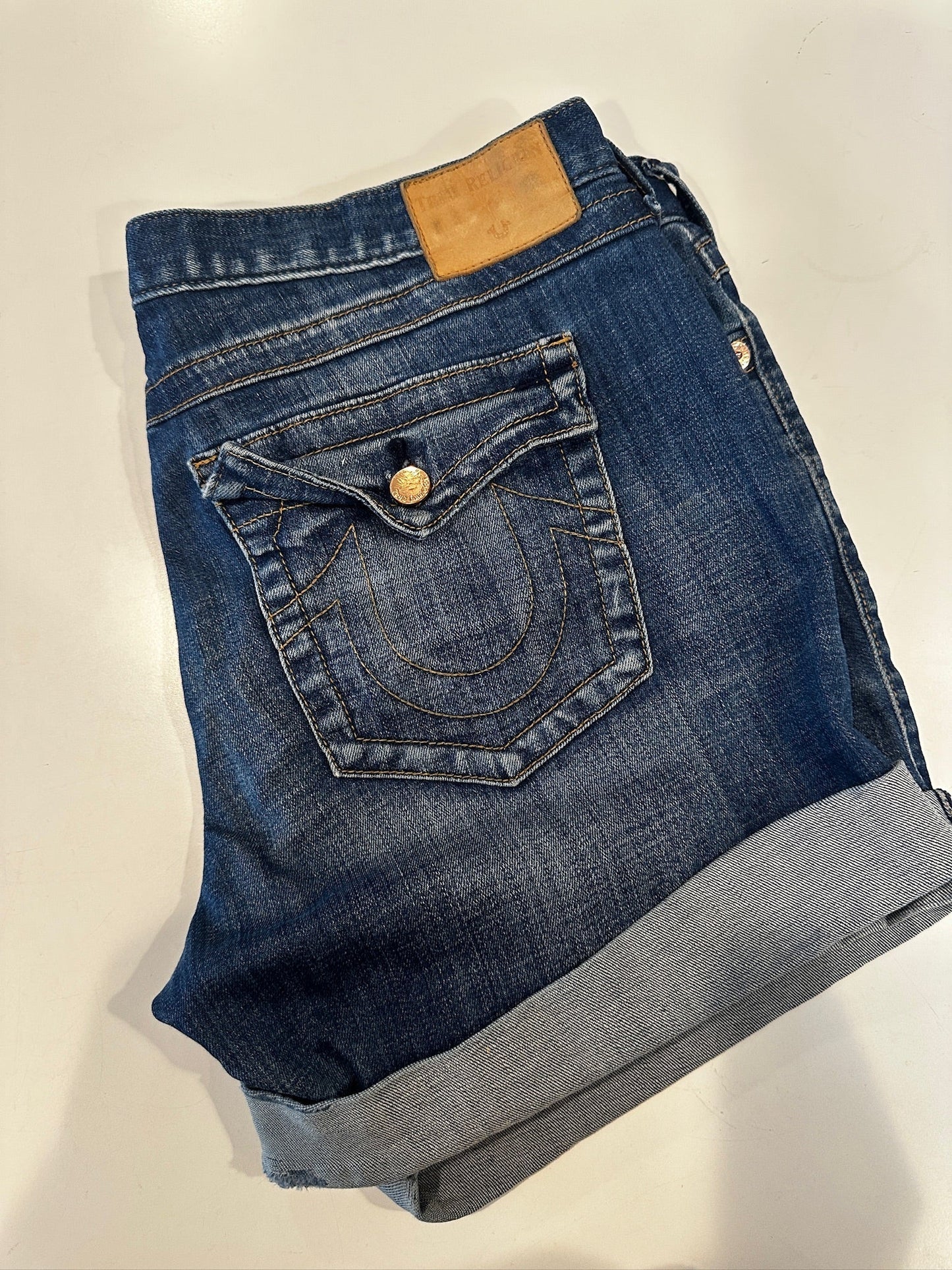 True Religion Women's Jean Shorts size 32 (women's size 12-14)