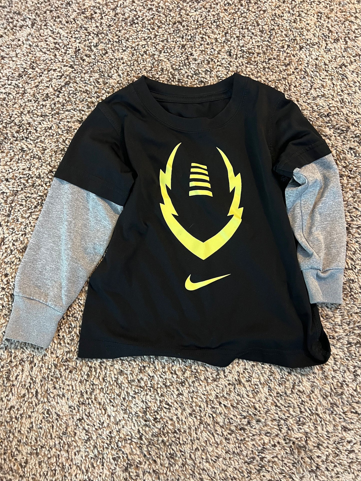 Seller 130 Boys 2T Nike Long Sleeve Drifit shirt with football logo VGUC