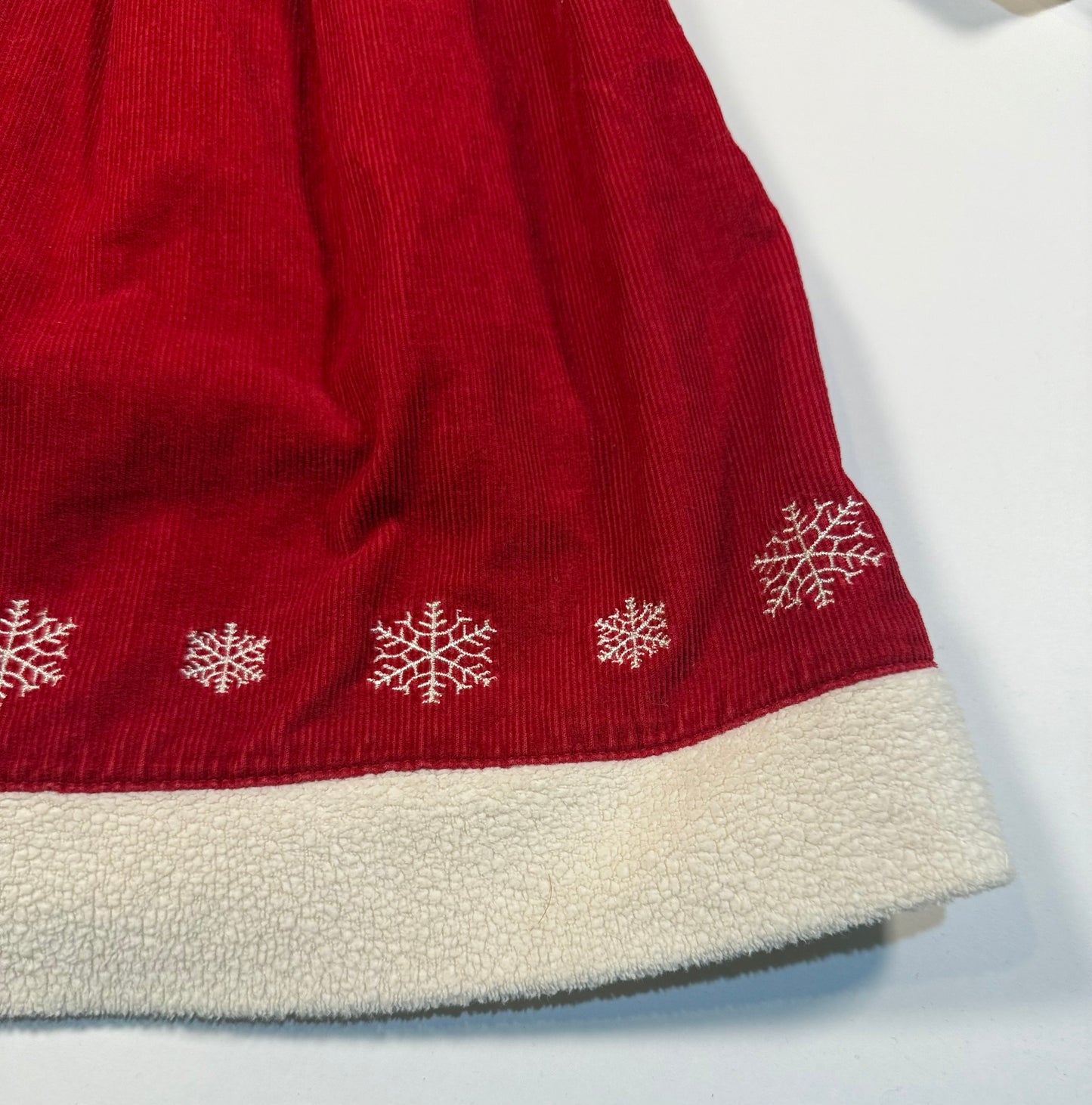 #180 Girls 110 (5) Hanna Andersson Red Corduroy Dress with Snowflakes and Fleece Cuffs