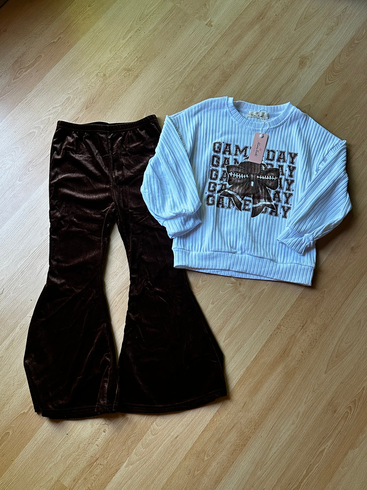 #171 Girl’s Size 7 Football Outfit- NWT