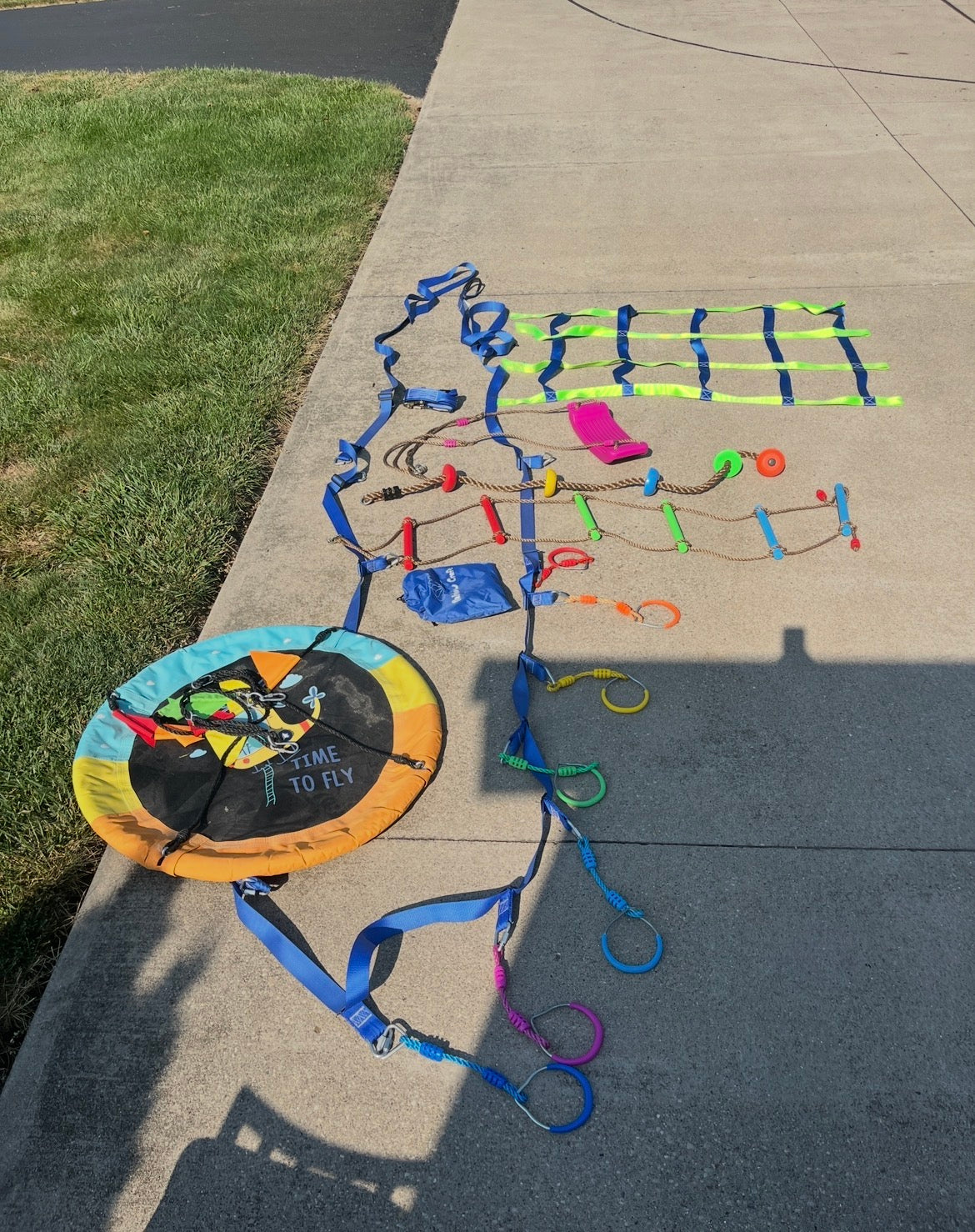 135 slack line player, LN only used inside, no missing pieces