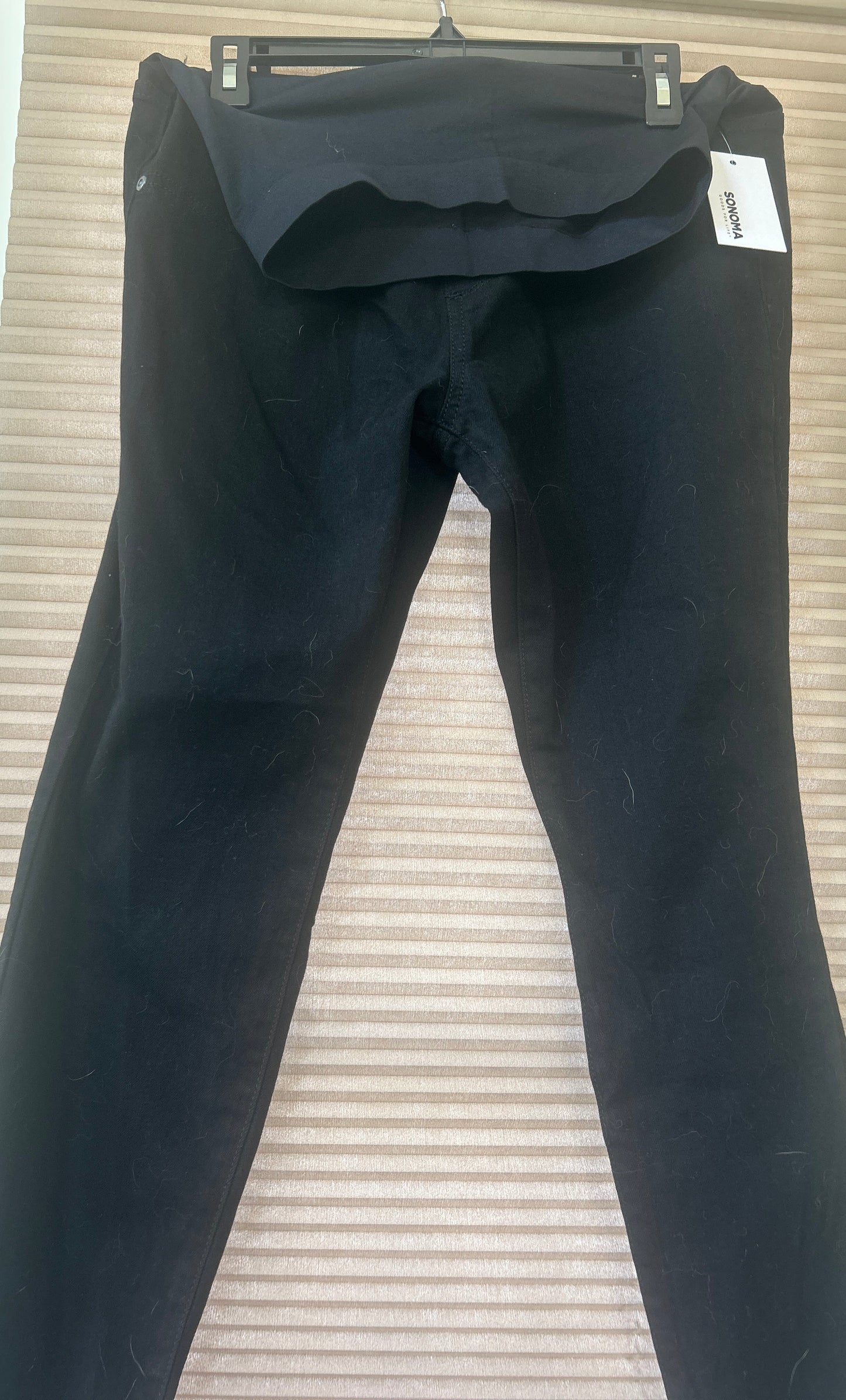 Seller # 35 maternity jeans medium