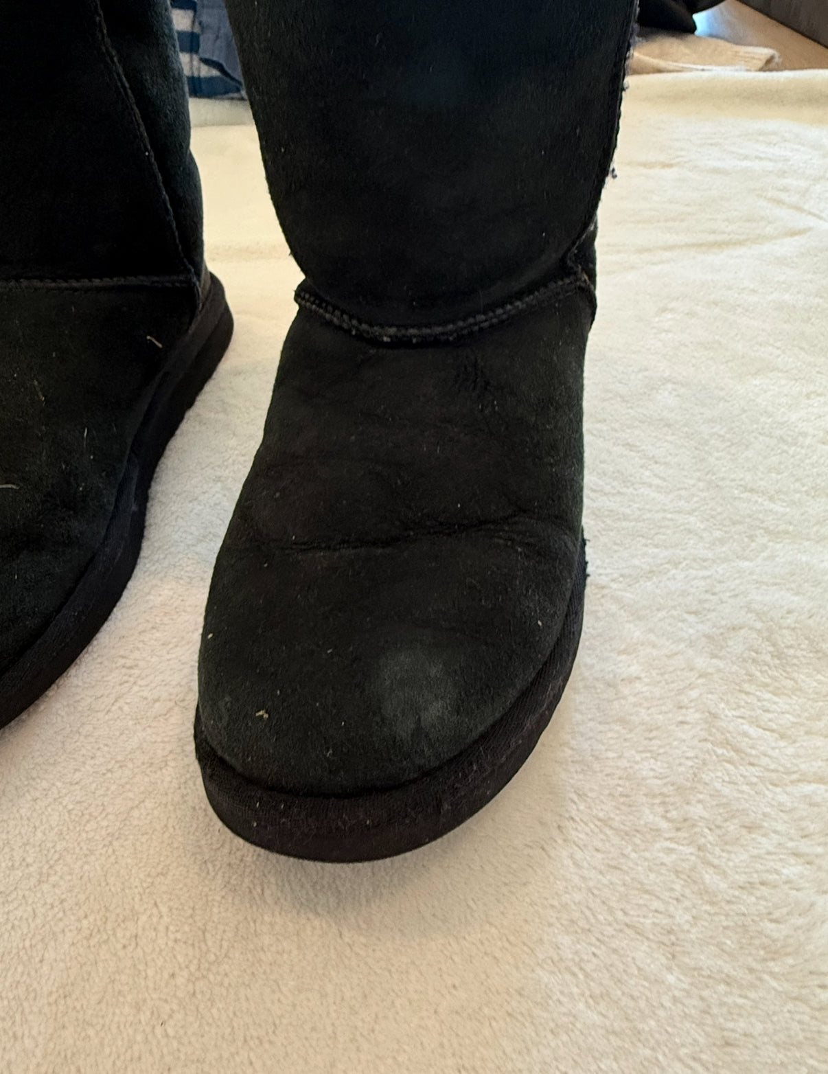 #46 Women’s size 7 Ugg boots black guc