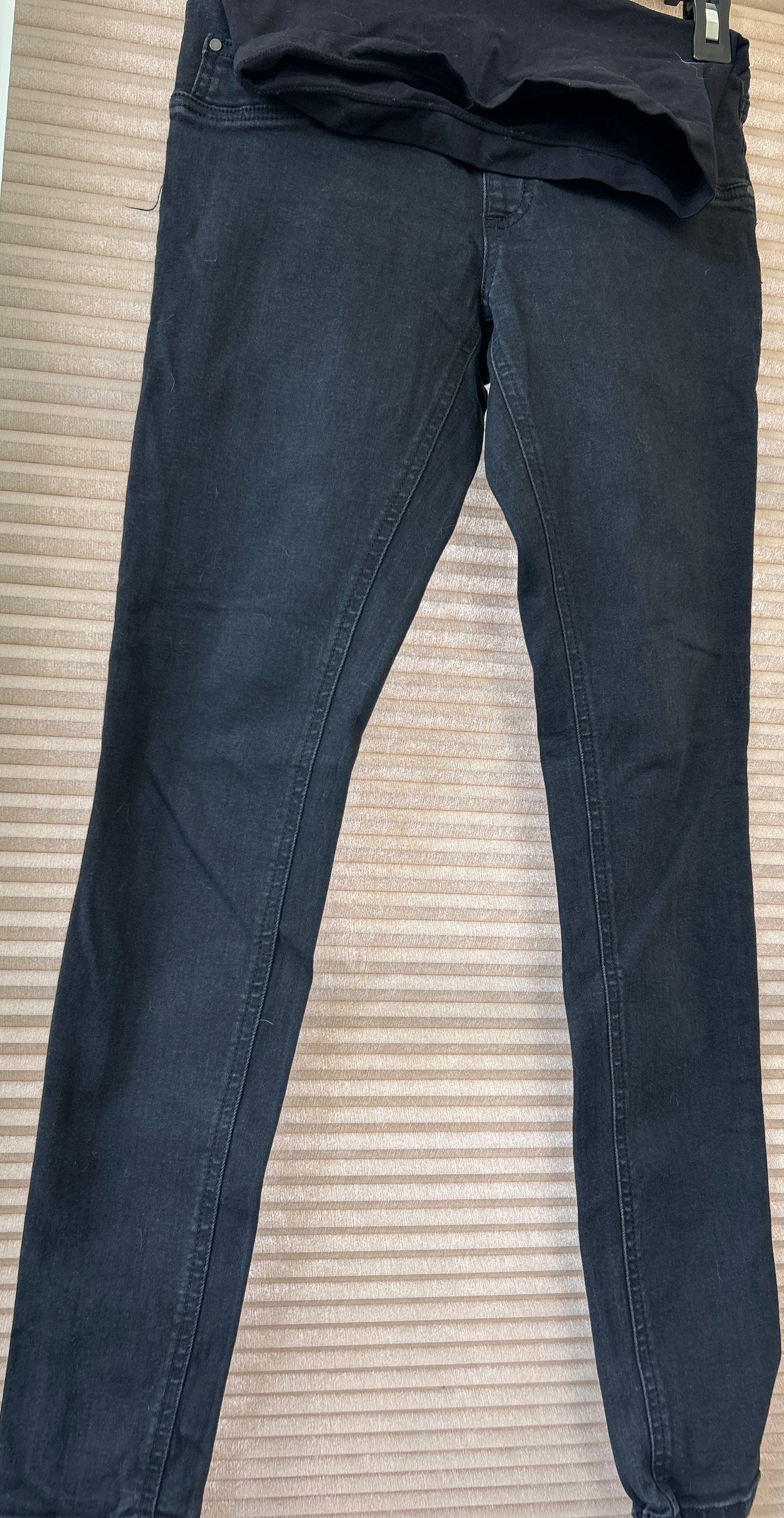 Seller # 35 maternity jeans small