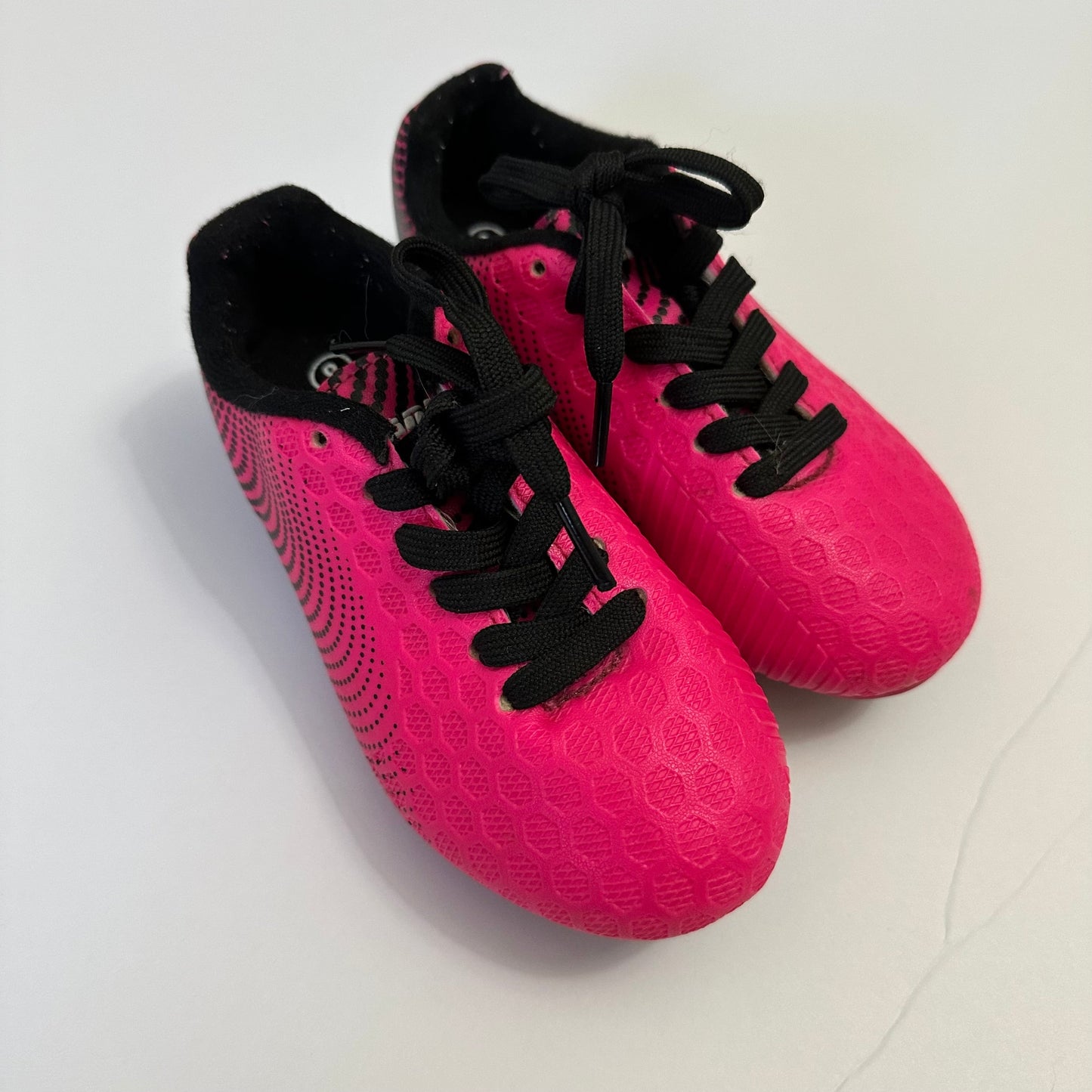#162 Pink Soccer Cleats size 8