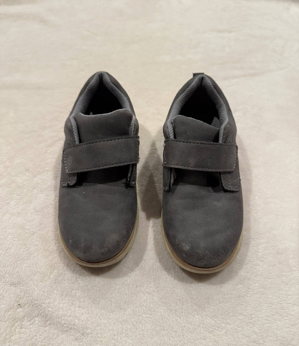 #46 Boys shoes size 11 stride rite guc