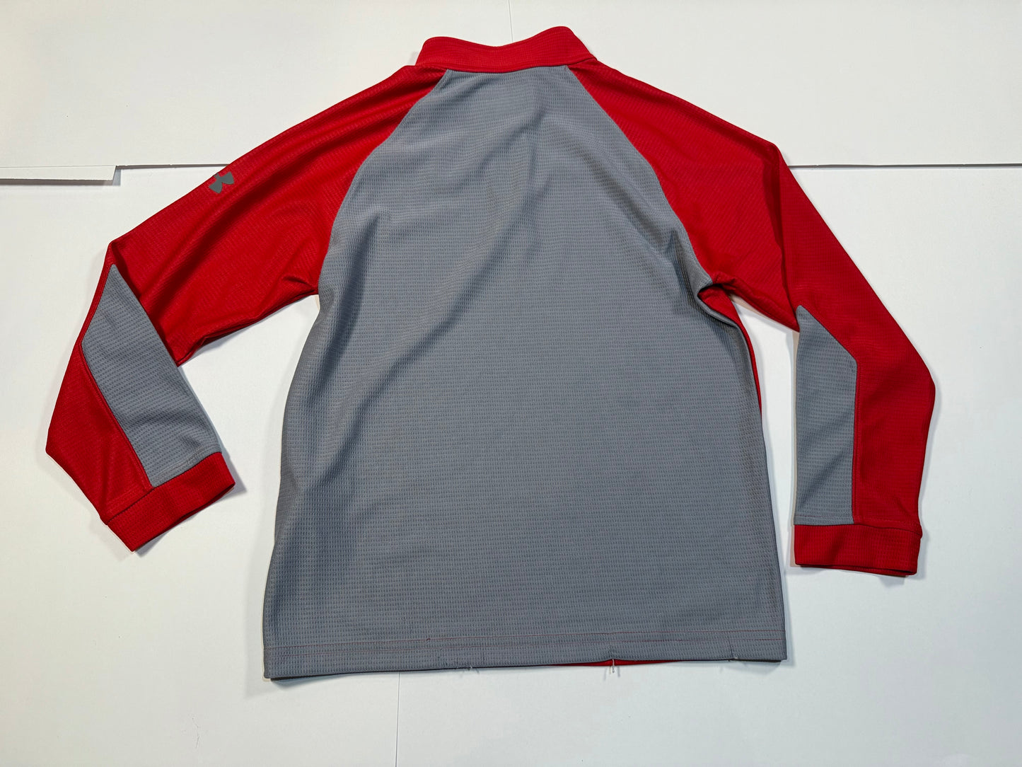 #180 Boys Youth Medium 10-12 Under Armour Red Fitted Quarter Zip