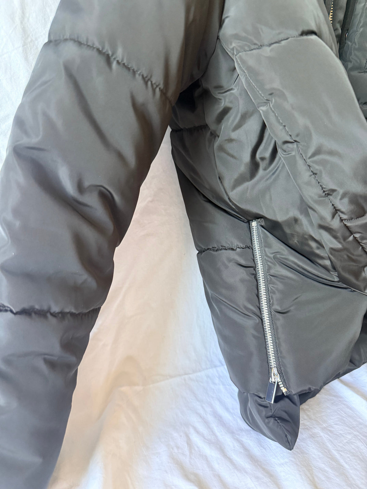#143 7 For All Mankind hooded jacket women’s size medium