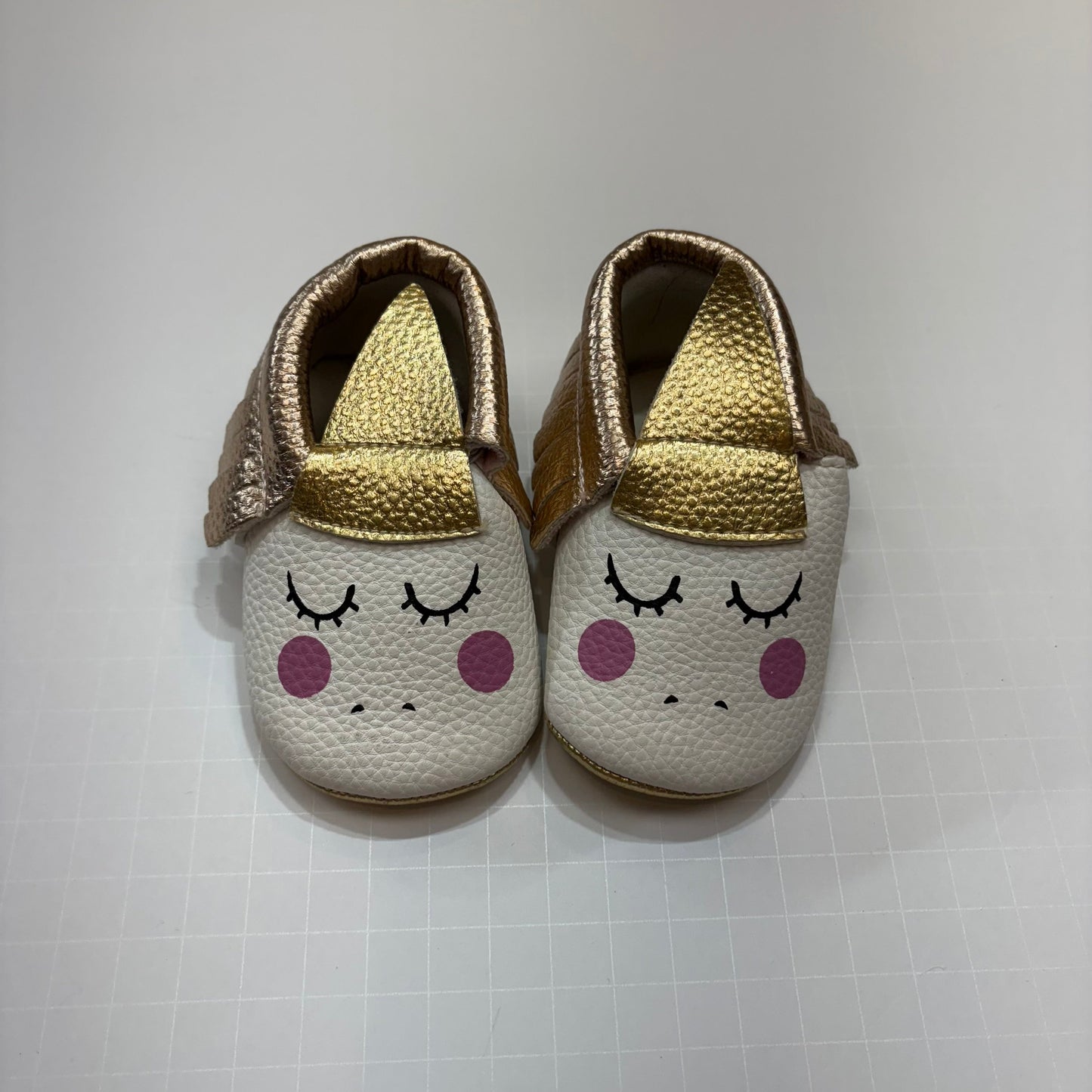 Seller 189 Girls Baby Size 3 Unicorn Crib Shoes EUC