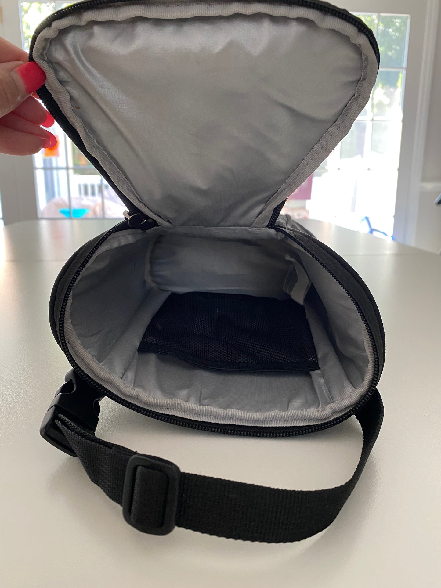 #117-Skip Hop Grab & Go Insulated Bottle Bag, EUC