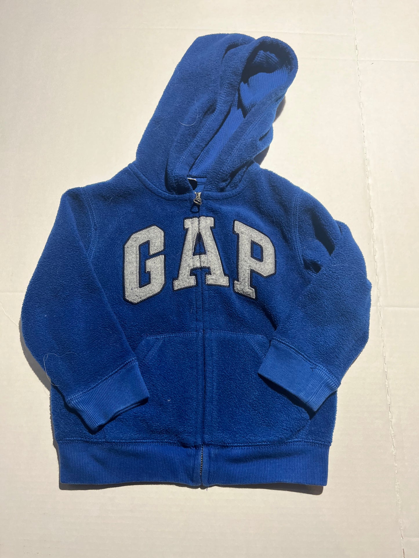 #98 Boys 4T Gap Fleece Hoodie