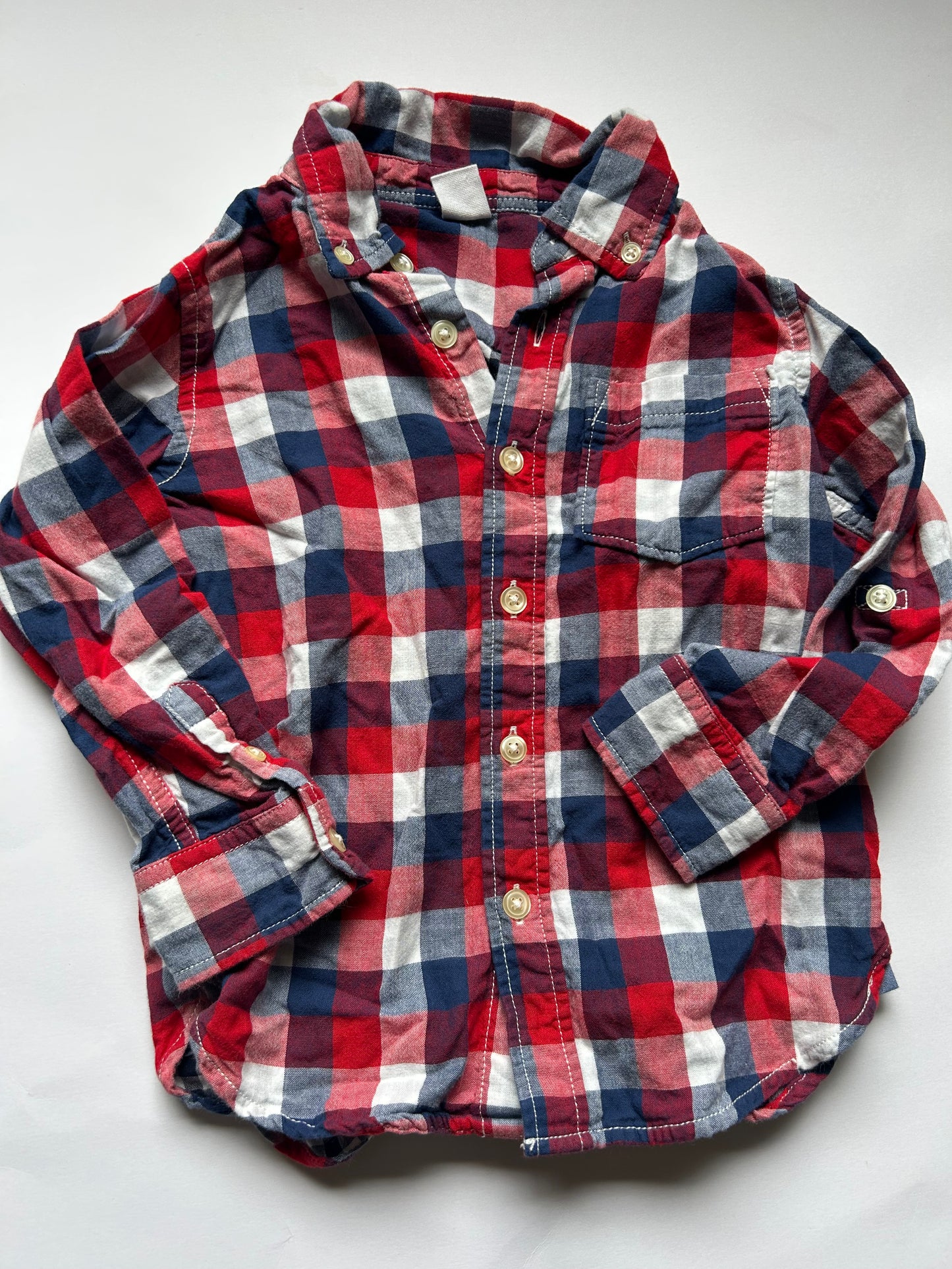 Seller 21 GAP 4T boy blue and red plaid button up