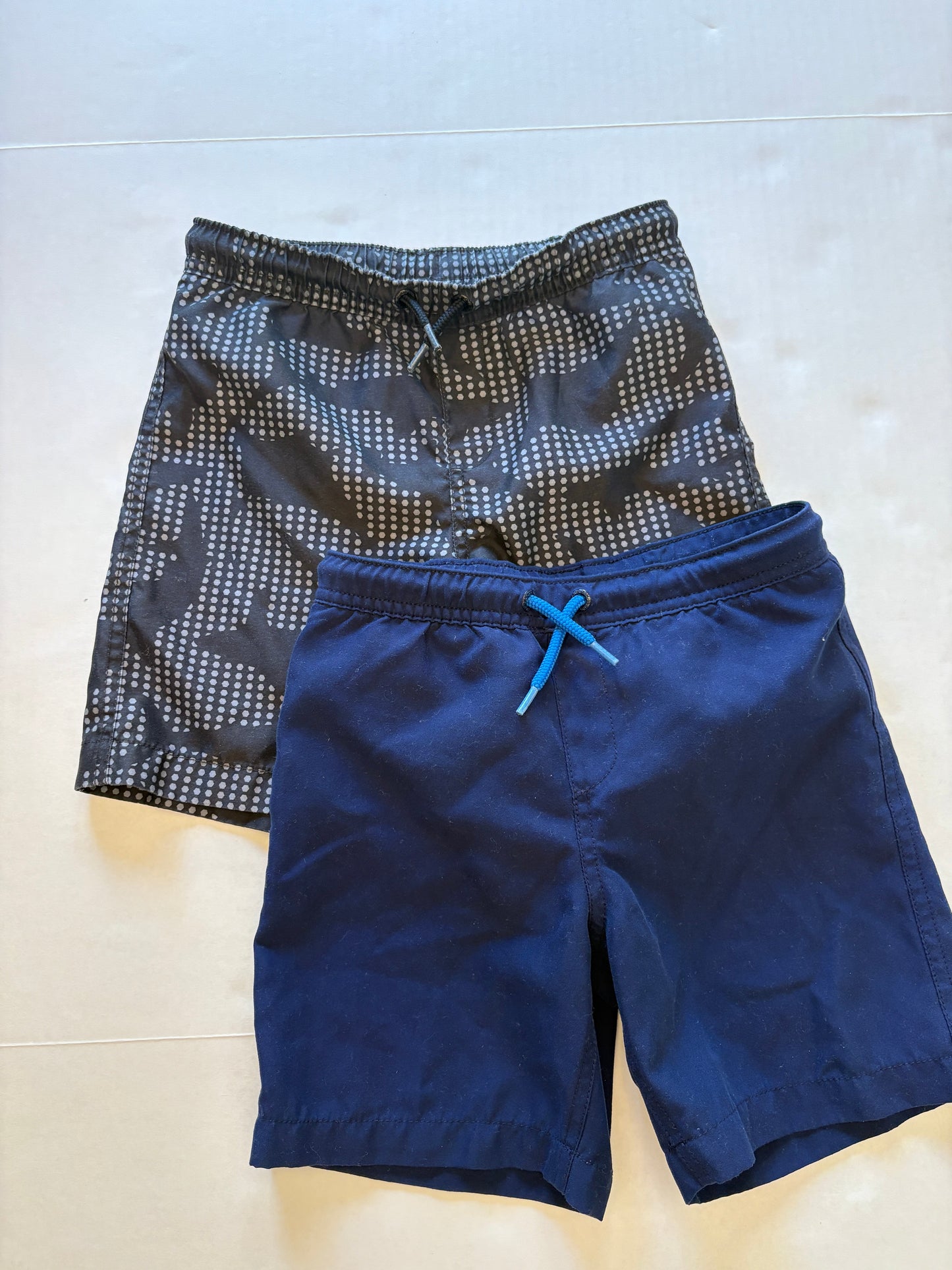 PPU 45227 Seller 121 2 pair Lands End swim trunks size M (5/6)