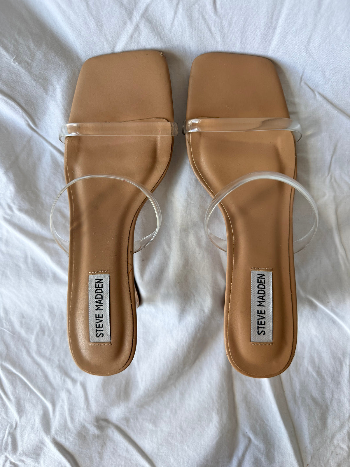 #143 Steve Madden lucite wedge heel sandal women’s size 9
