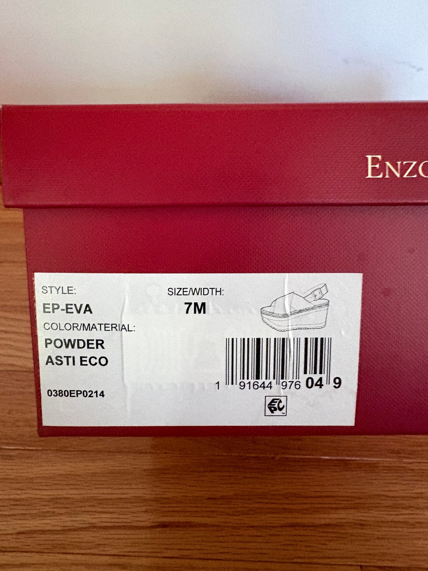 #28 REDUCED Women’s Eva Wedge Sandals - Size 7