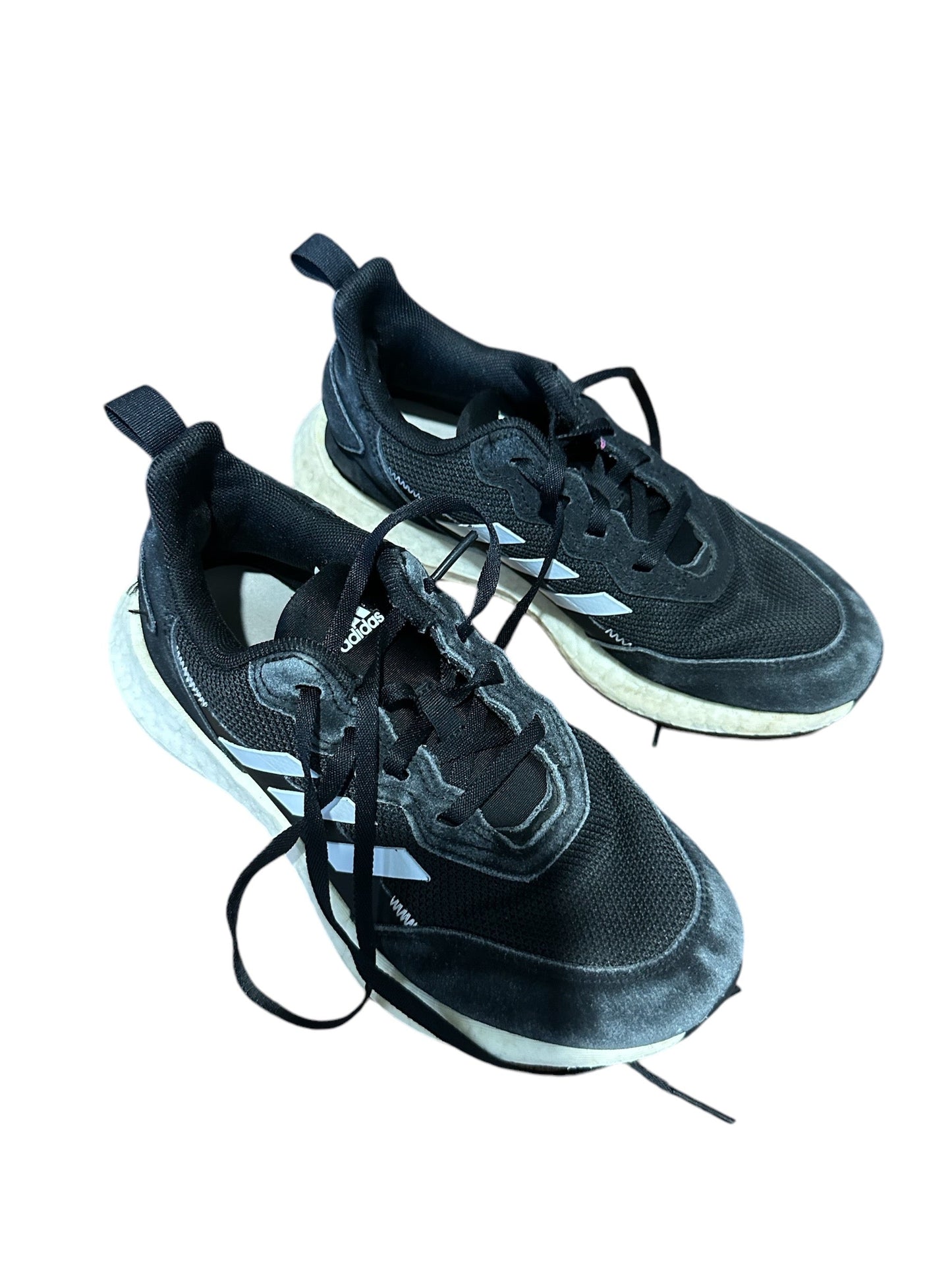 208 Adidas size 3.5 shoes