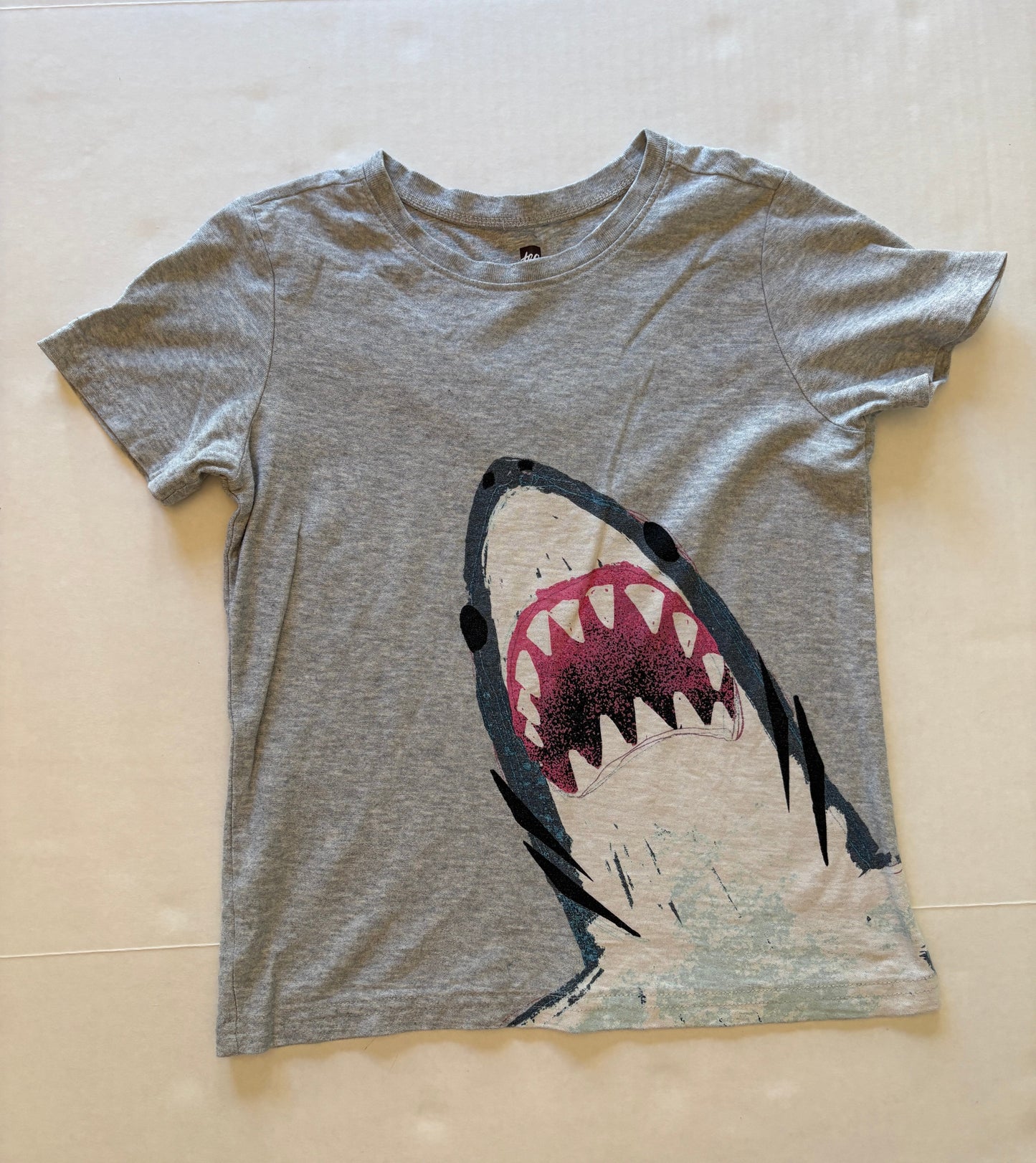 Reduced Seller 121 VGUC Tea Collection Shark T-shirt size 6