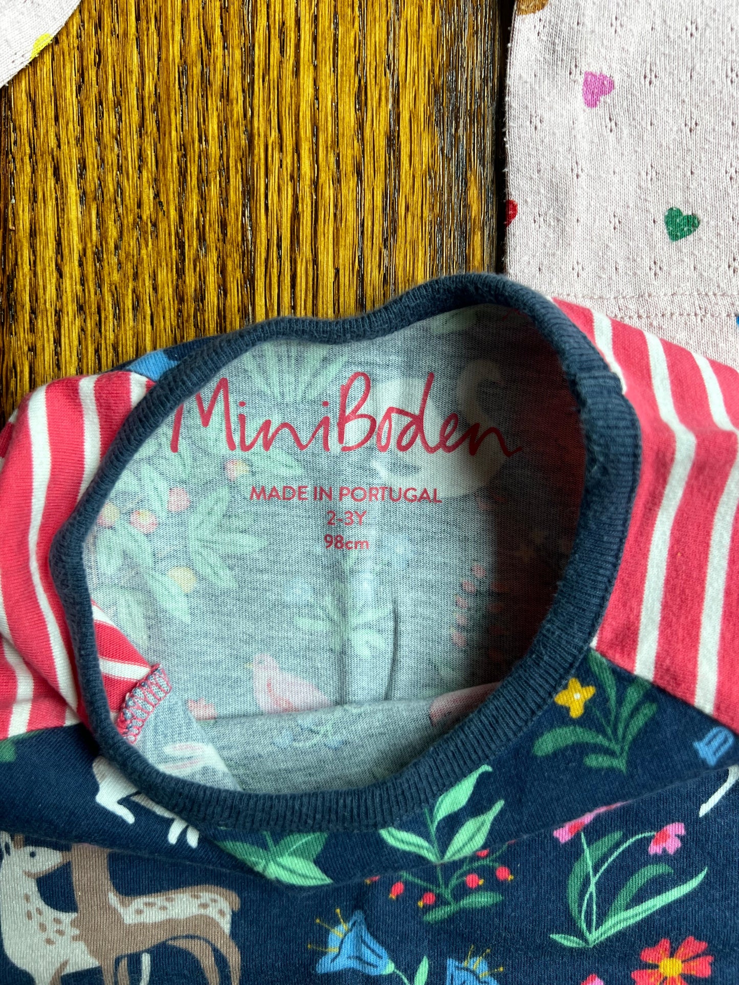 Seller #115 - REDUCED Boden Girls 2-3Y / 3-4Y Tops Bundle, Set of 2 (Navy Blue Animals & Pale Pink Hearts), VGUC