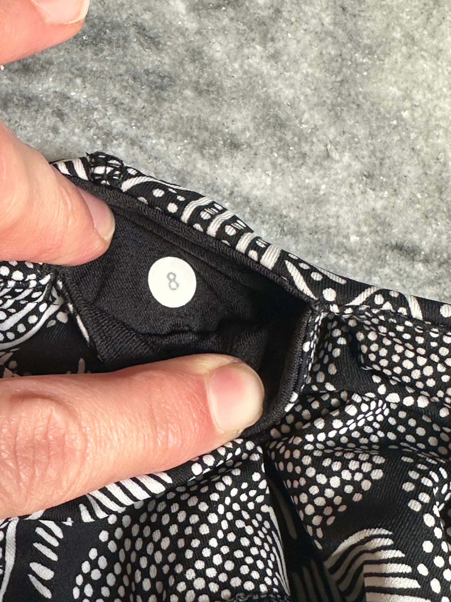 #186 Lululemon Pace Rival Crop - Women's 8 - EUC