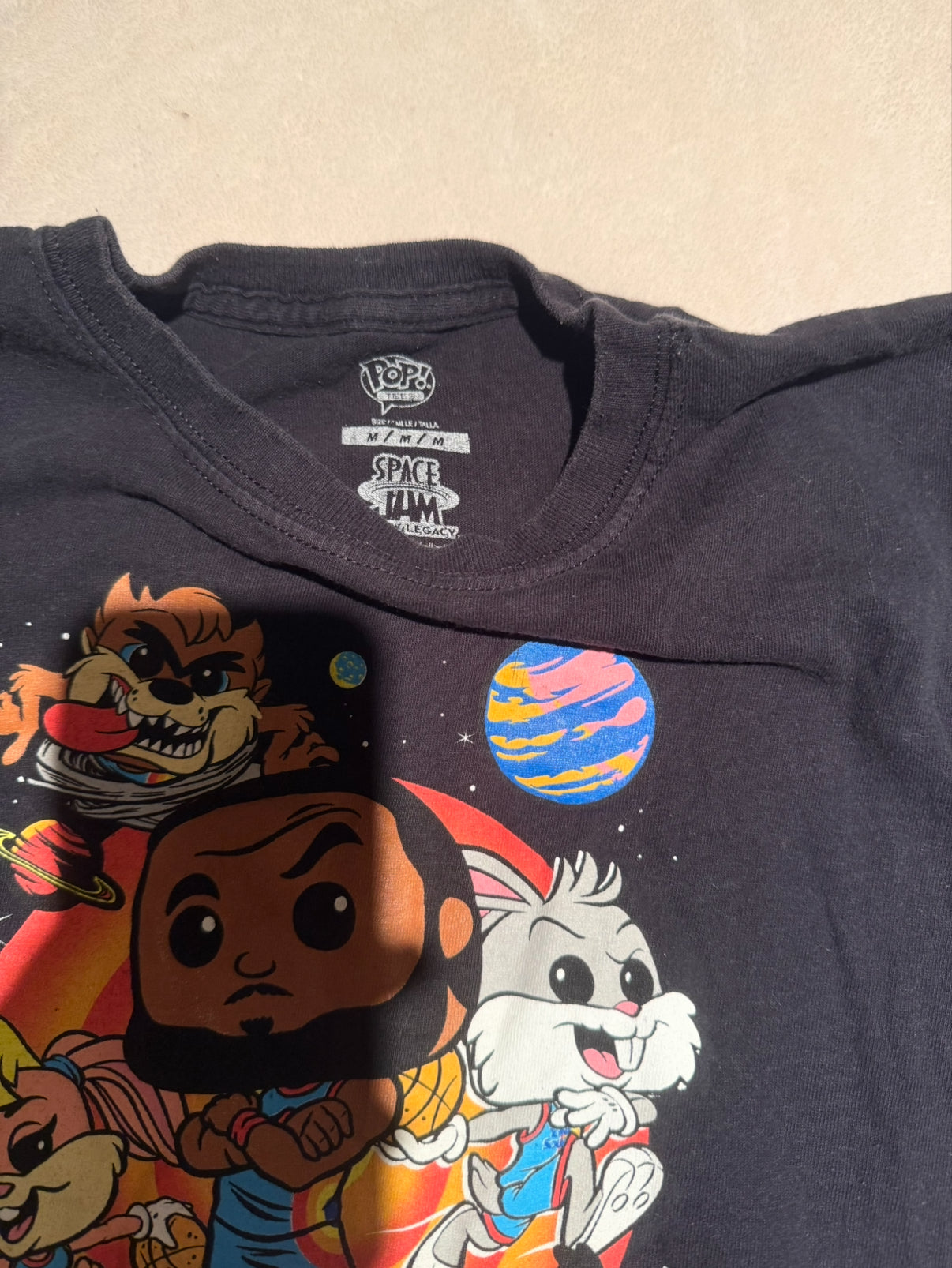136 EUC pop figures space jam shirt boys M