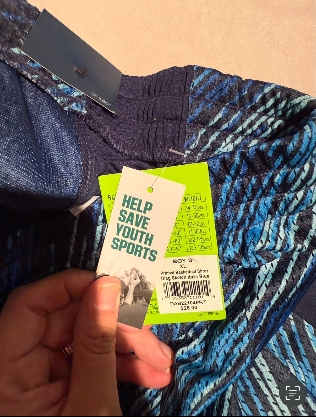 136 NWT Boys basketball shorts XL