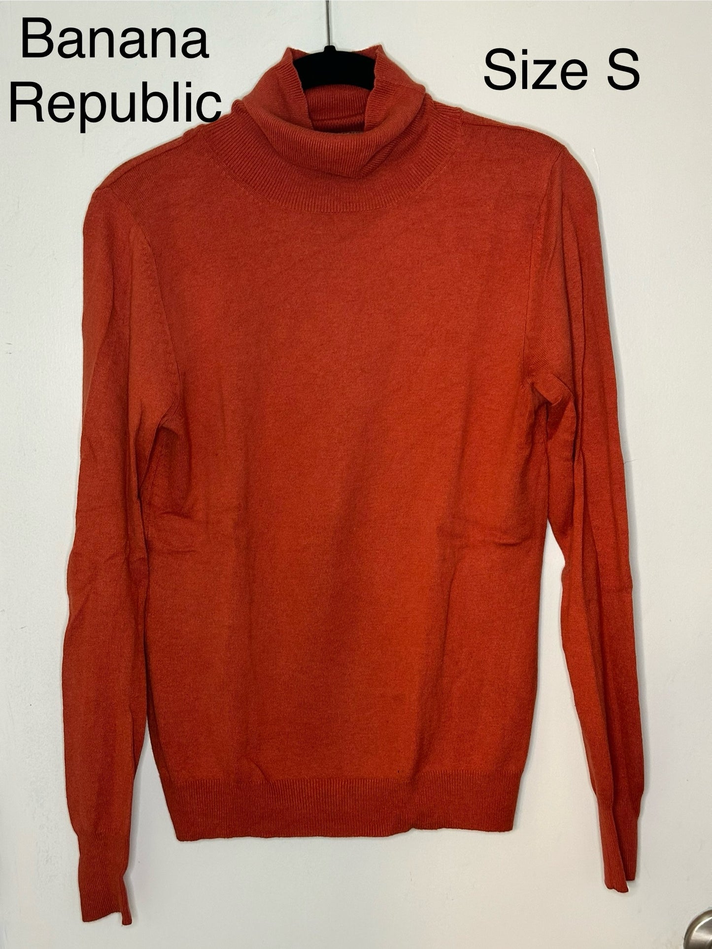 #186 Banana Republic Orange Turtleneck Sweater - Women's S - EUC