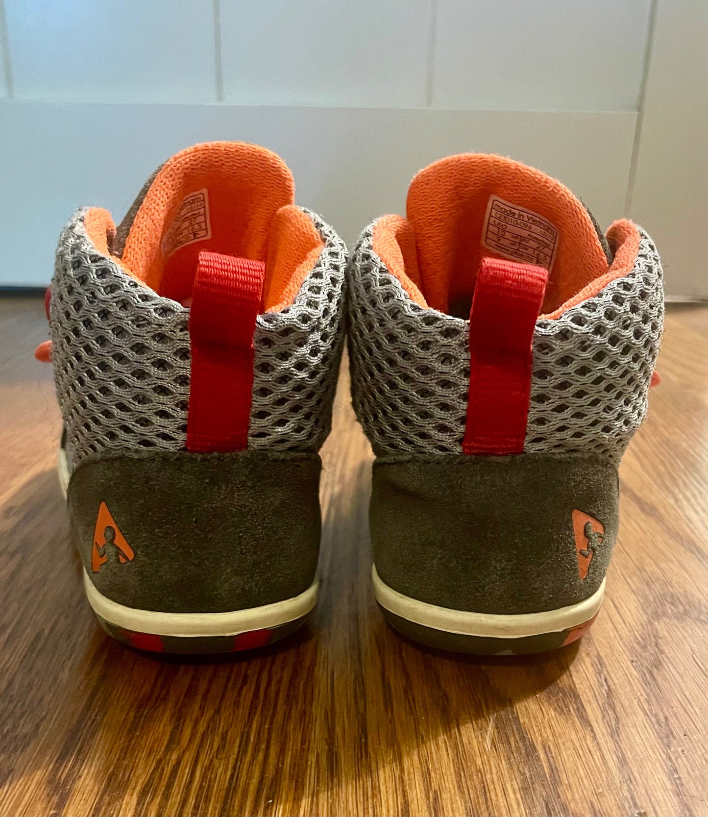 *reduced* Seller #71 Plae sneakers boys size 10