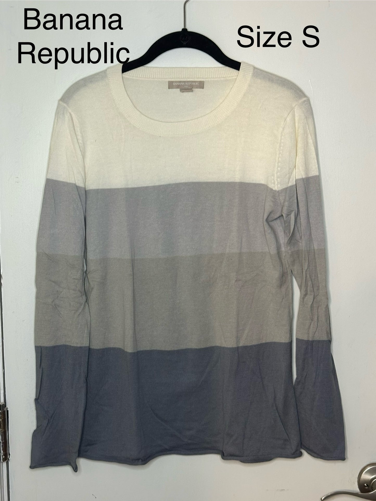 #186 Banana Republic Lightweight Striped Sweater - Women's S - EUC