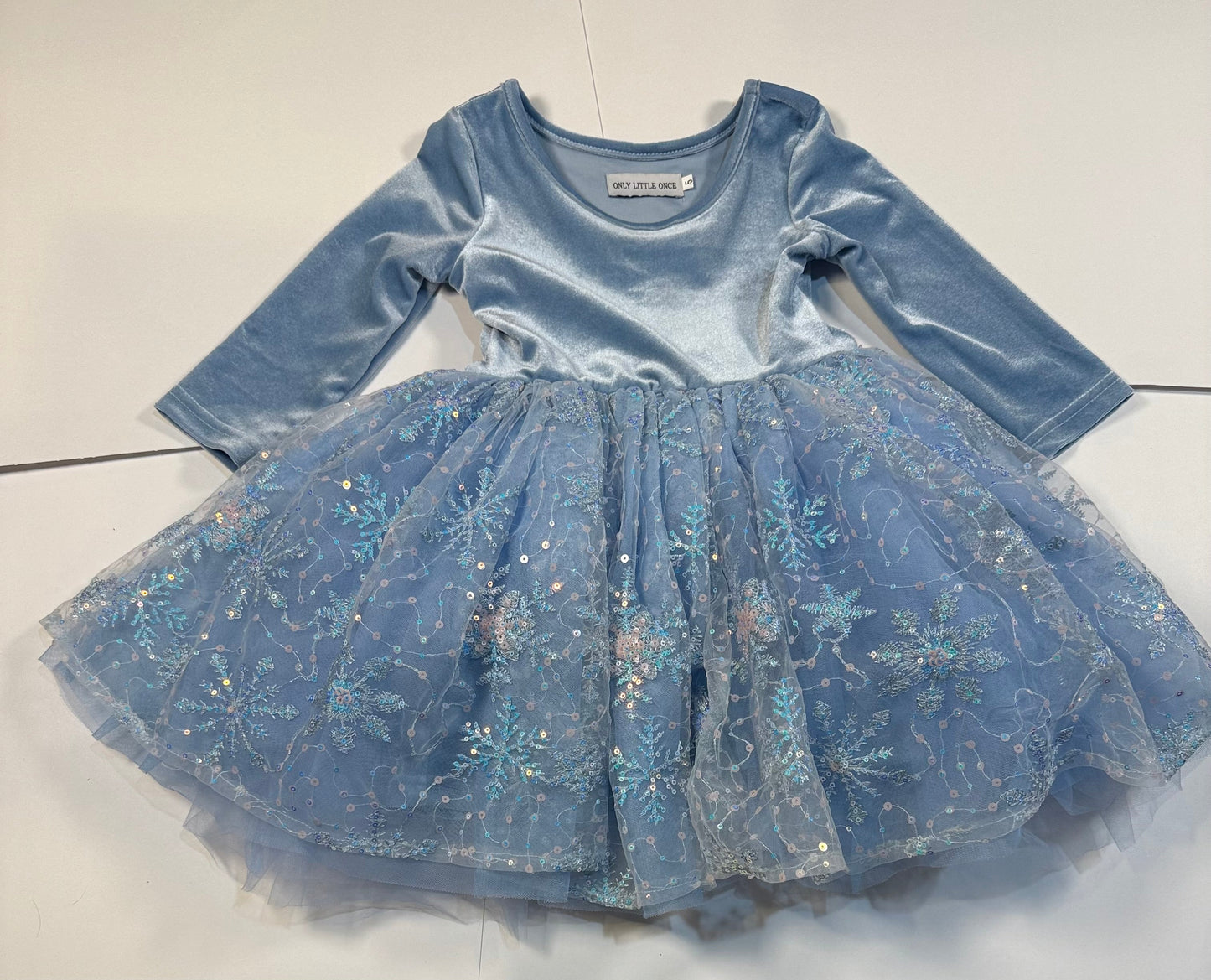 #180 Girls 5 Only Little Once Frozen Tulle Snowflake Cape and Princess Dress