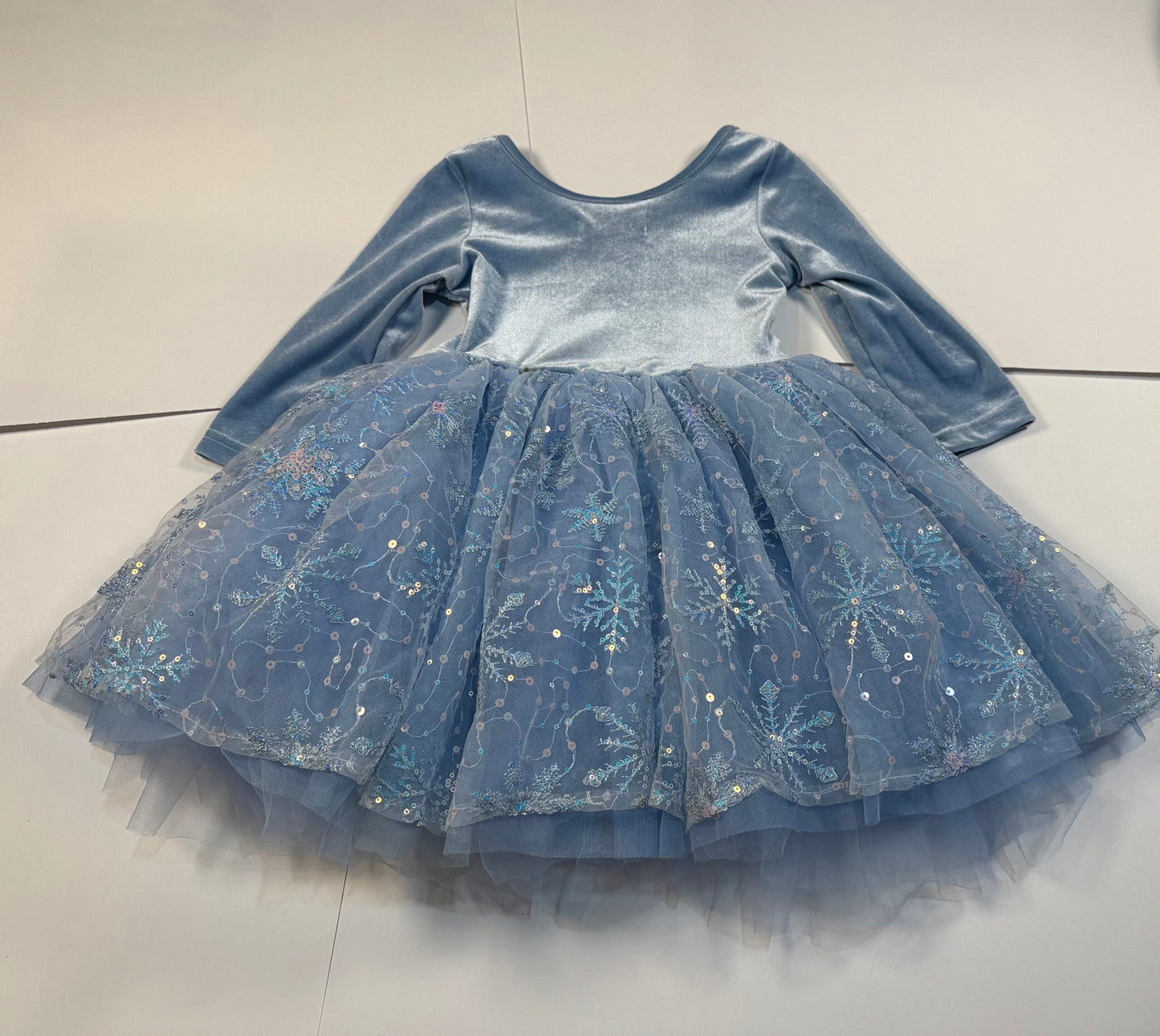 #180 Girls 5 Only Little Once Frozen Tulle Snowflake Cape and Princess Dress