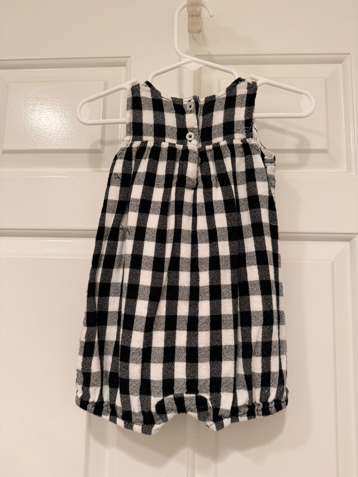 #85 Tucker + Tate Black and White Gingham John John Romper, Gen Neutral 3m