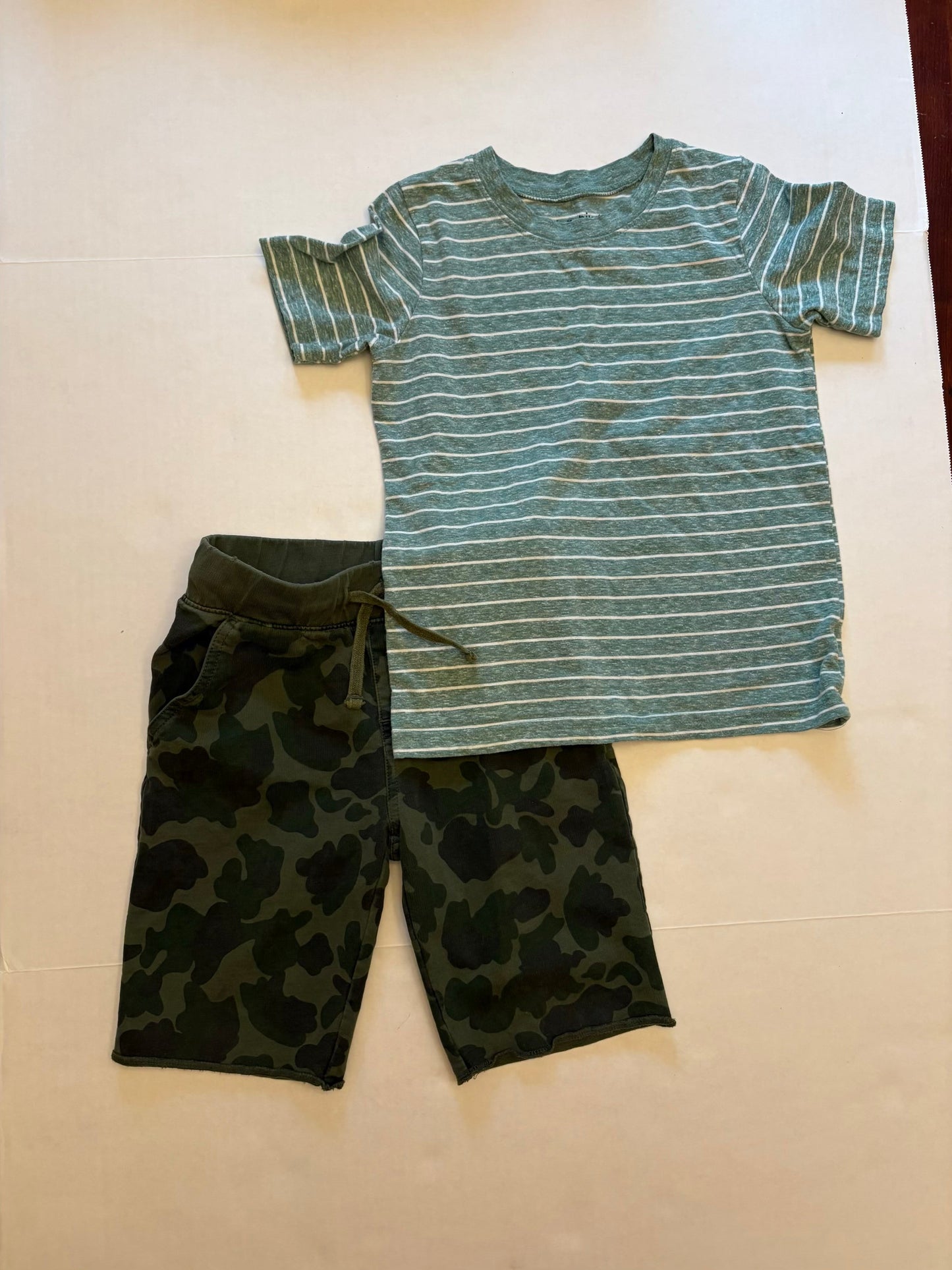 PPU 45227 Seller 121 VGUC Tea Collection camo shorts and jumping beans green striped shirt both size 5