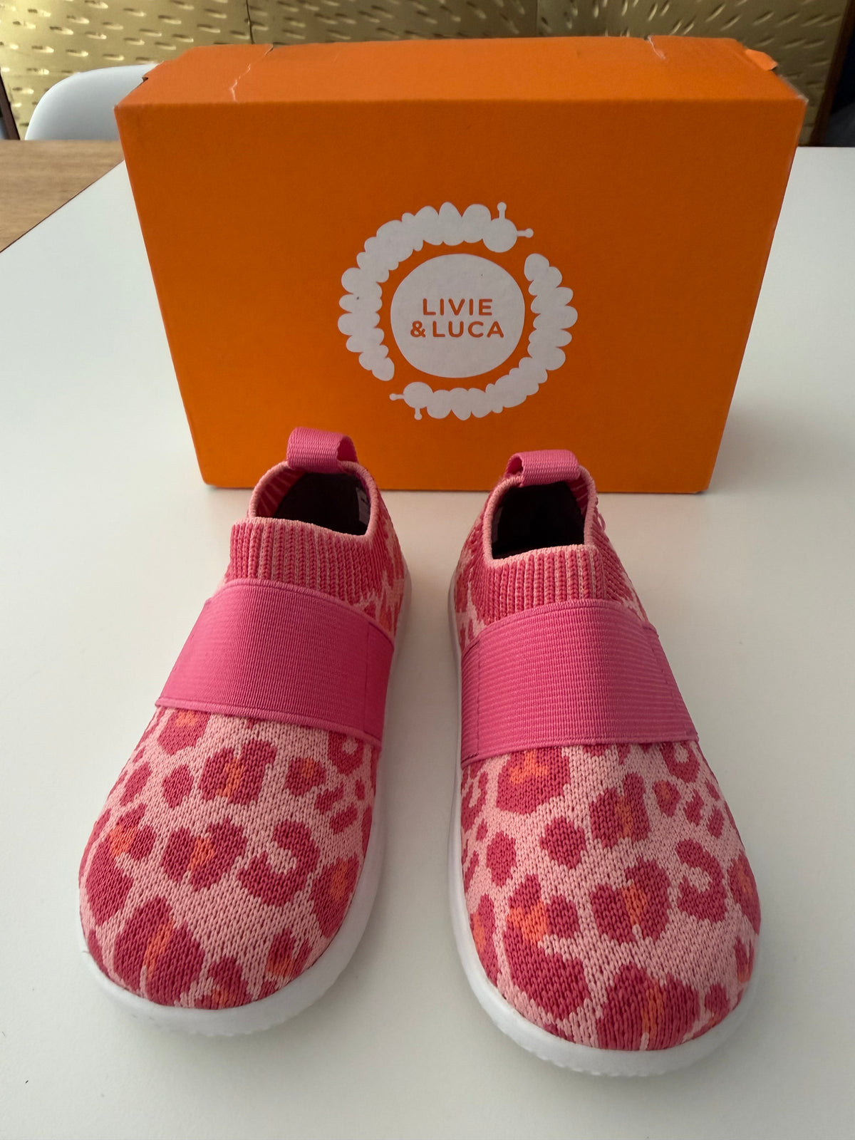 #117, Girls shoes 6c, Livie & Luca pink leopard knit shoes, New