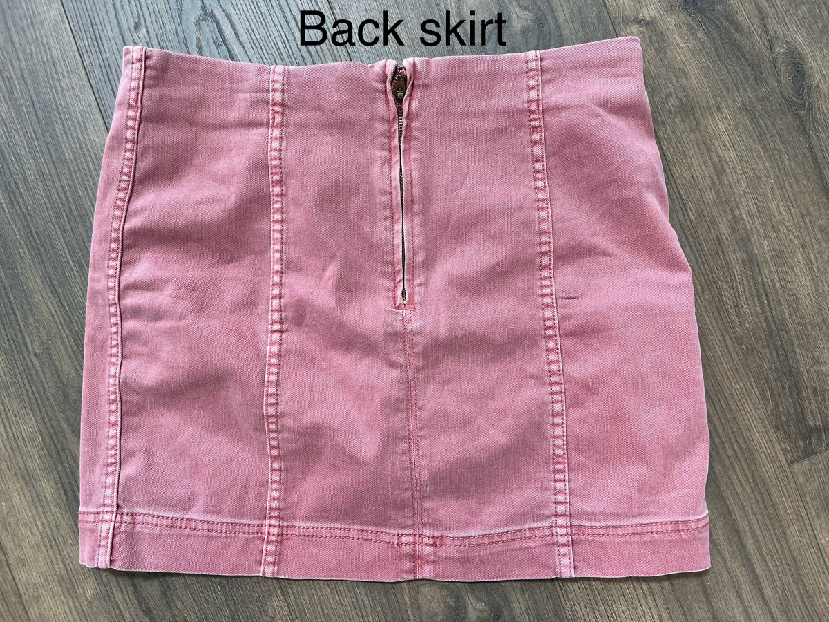 135 Cute Fall skirt, size 11/30 fits more like a 5 or 7 and has stretch., LN, Jolie brand