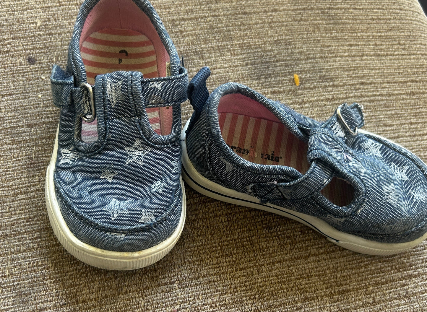#35 toddler shoes size 3