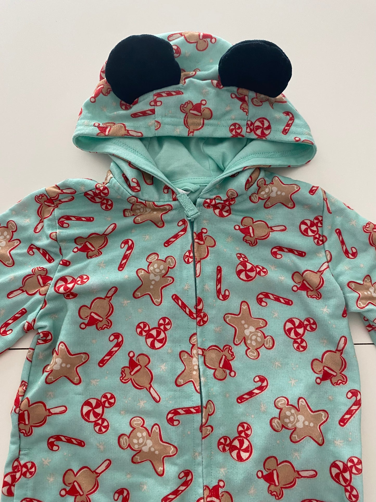#117- Girls 3T, Disney Green Gingerbread Mickey Footless Pajamas, GUC