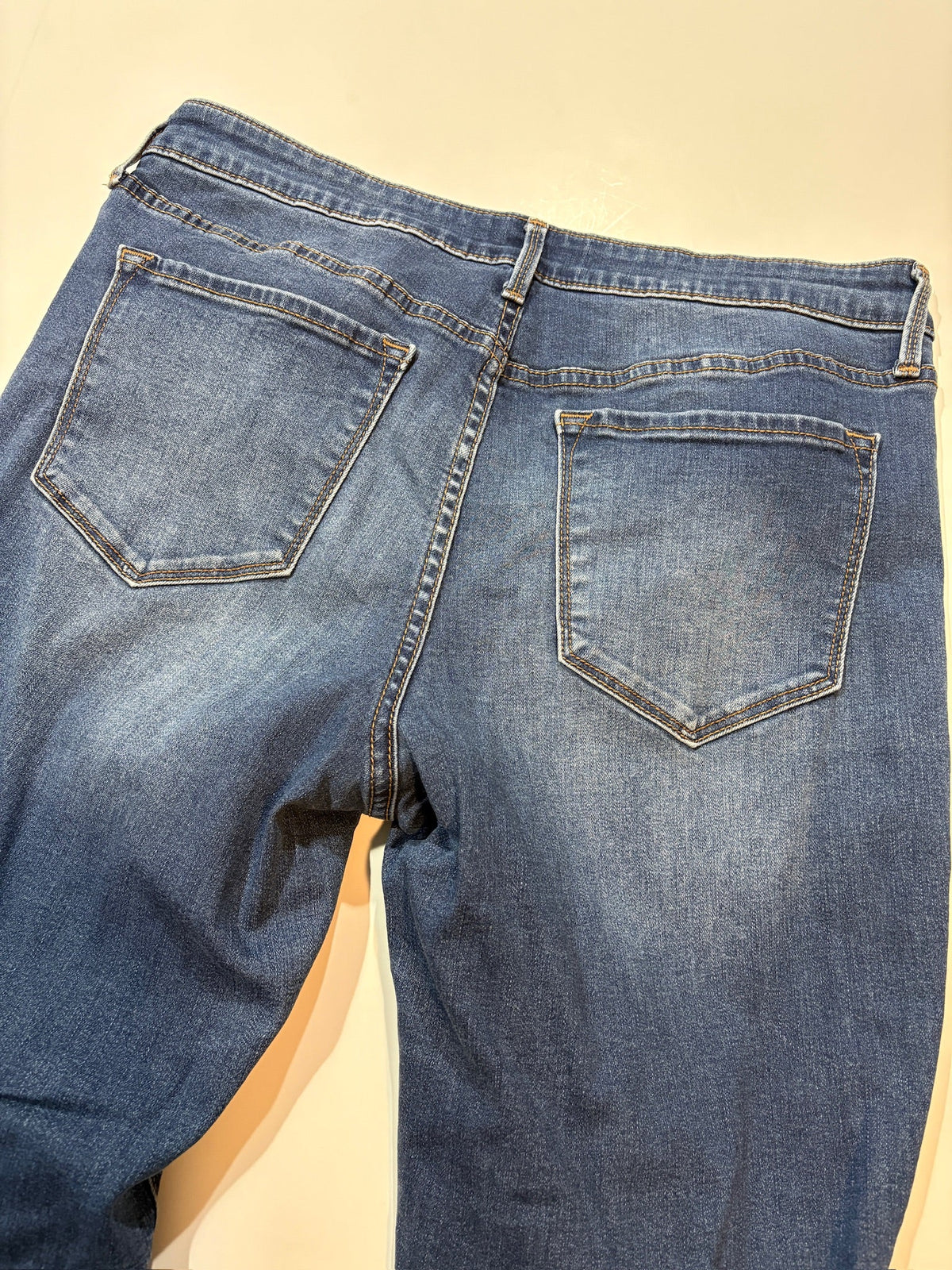 Seller #105 - Women's 12 Old Navy Rockstar Distressed Skinny Jeans GUC