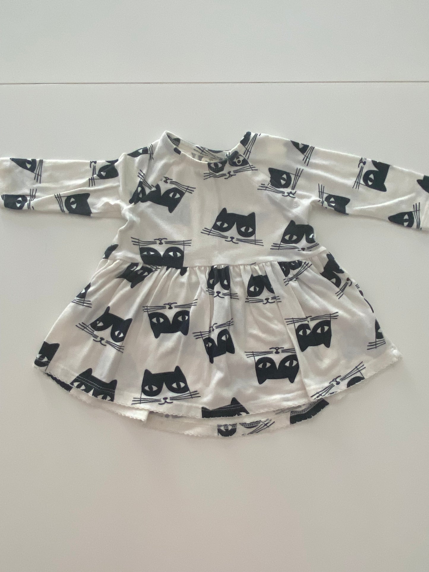 #117- Girls 6M, Tucker + Tate white / black cat tunic, GUC