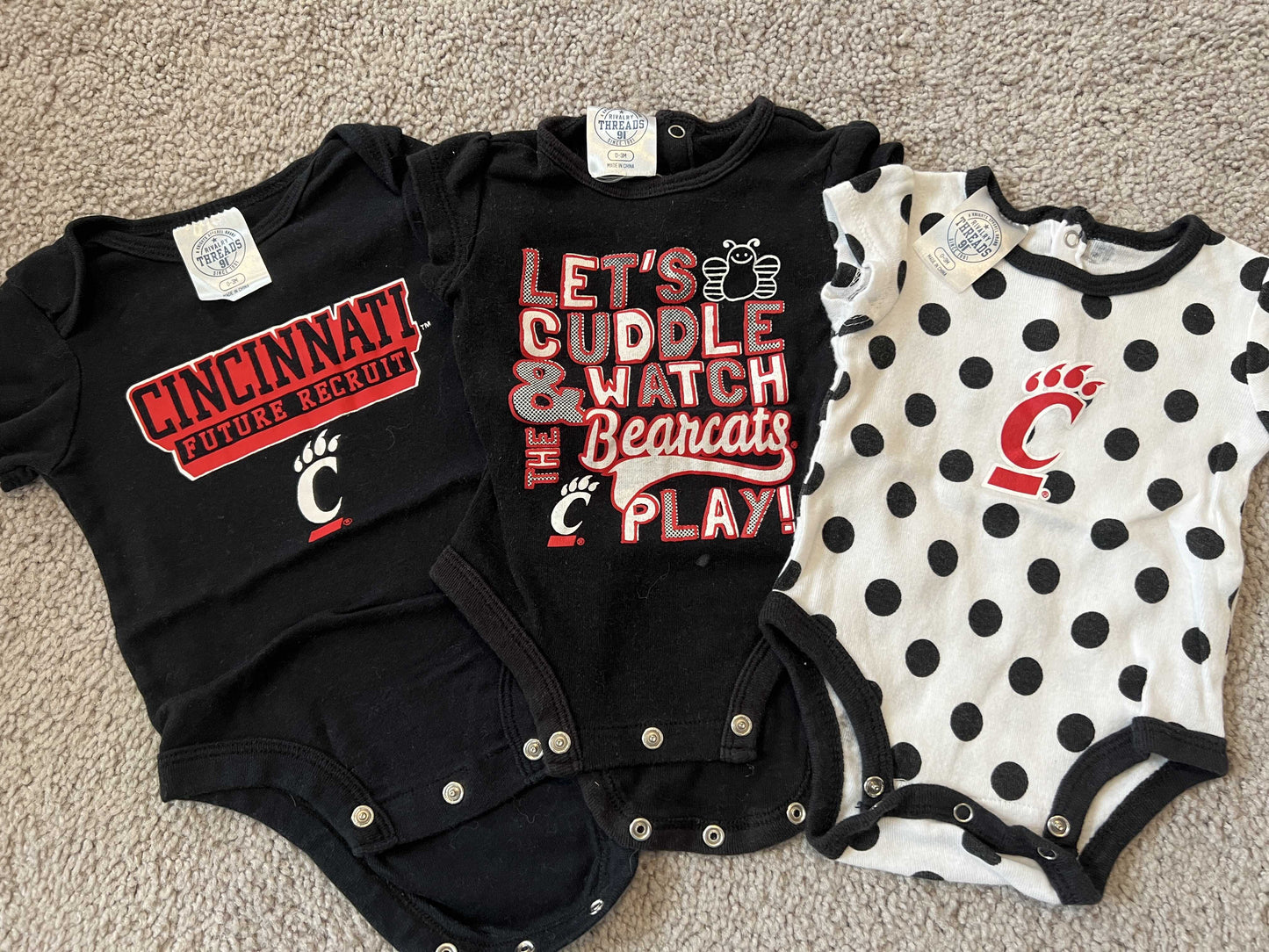 #77 - 0-3 Mo - VGUC 3 UC Bearcats Onesies (recruit, cuddle, polka dot)